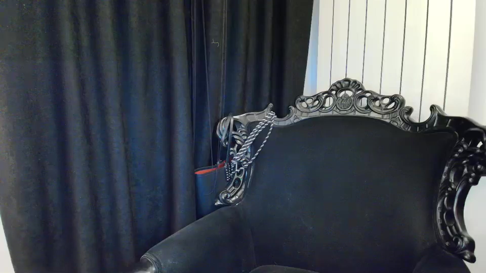 Gallery image thumbnail from Klarita_'s myfreecams stream on, 12/12/2024, 20:21 image 4 of 20