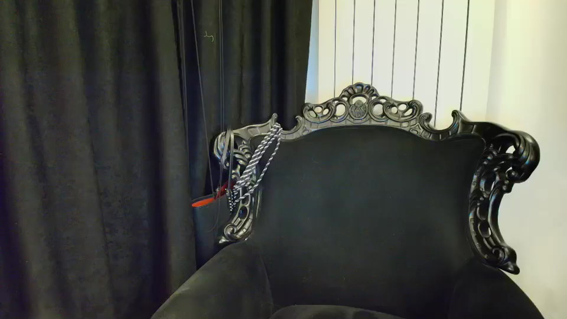 Gallery image thumbnail from Klarita_'s myfreecams stream on, 12/12/2024, 20:21 image 8 of 20