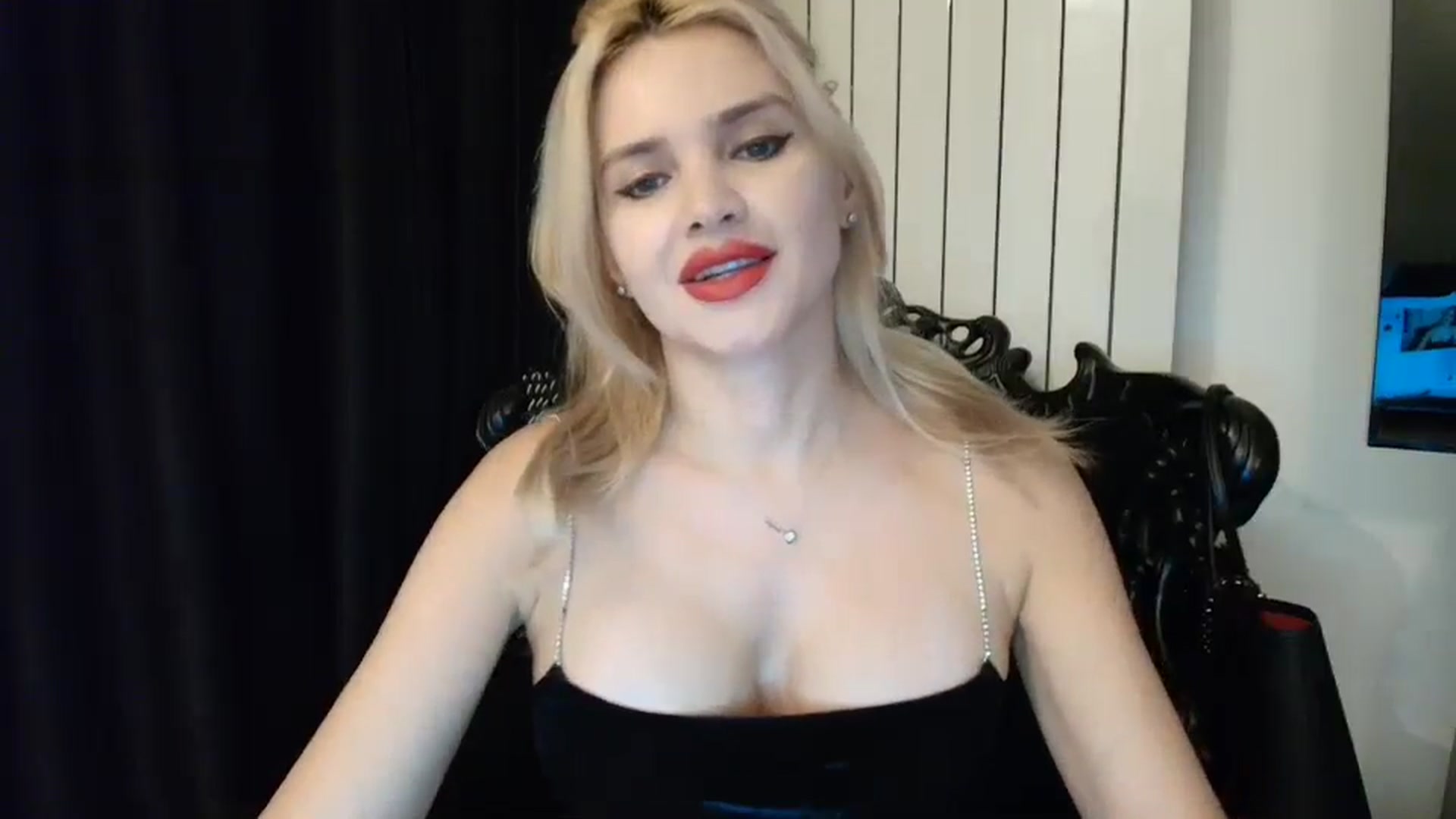 Gallery image thumbnail from Klarita_'s myfreecams stream on, 12/16/2024, 22:46 image 9 of 20