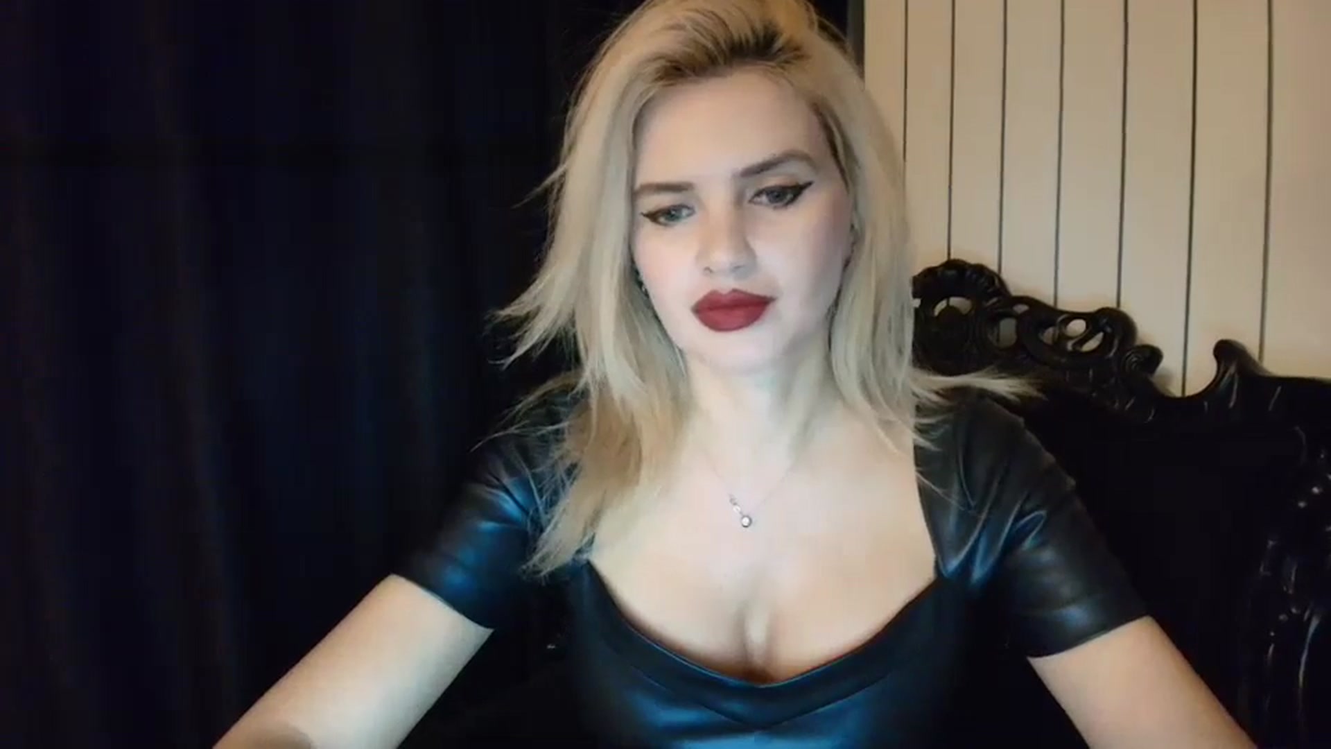 Gallery image thumbnail from Klarita_'s myfreecams stream on, 12/19/2024, 22:45 image 4 of 20