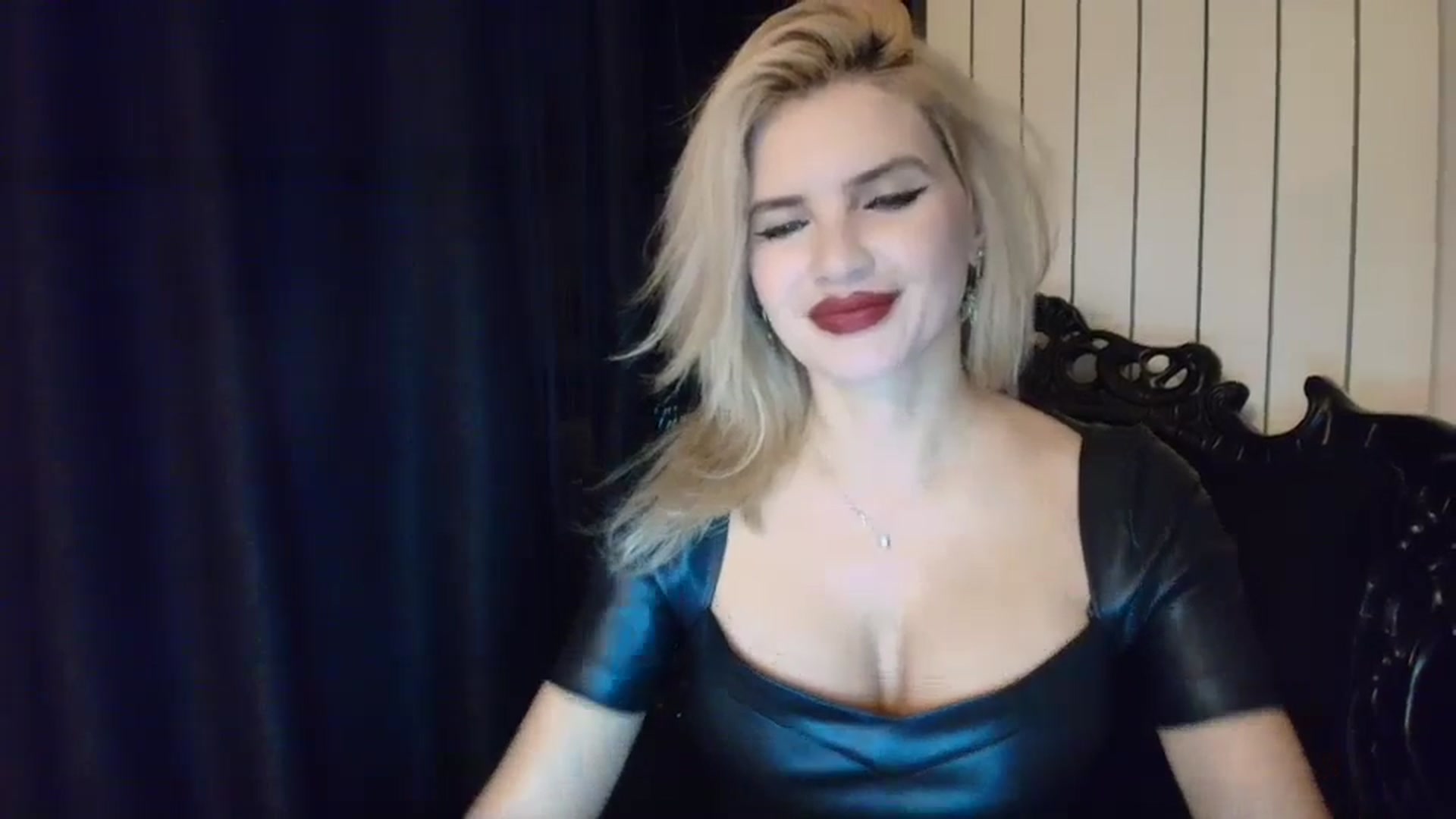 Gallery image thumbnail from Klarita_'s myfreecams stream on, 12/19/2024, 22:45 image 2 of 20
