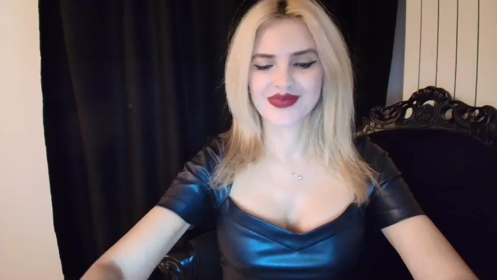 Gallery image thumbnail from Klarita_'s myfreecams stream on, 12/19/2024, 22:45 image 14 of 20