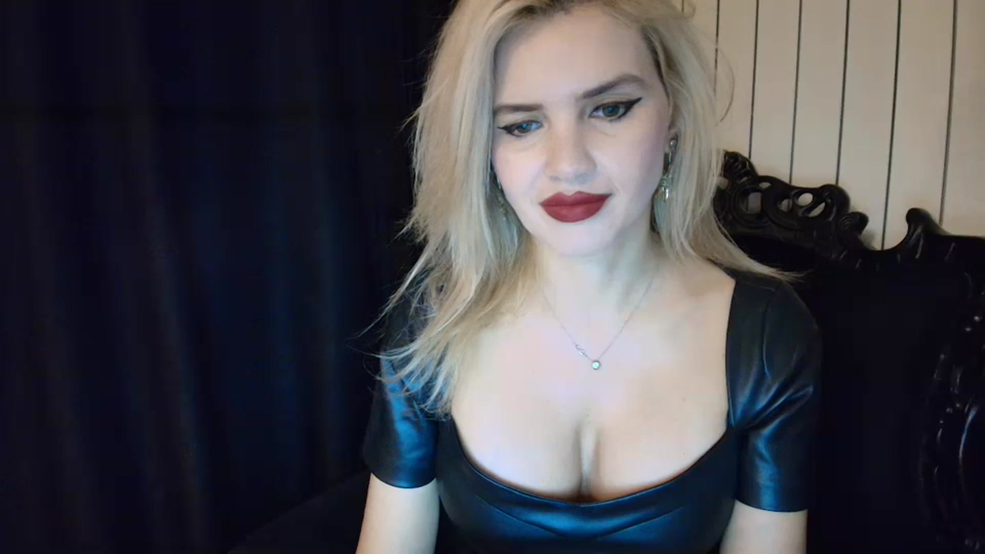 Gallery image thumbnail from Klarita_'s myfreecams stream on, 12/19/2024, 22:45 image 8 of 20
