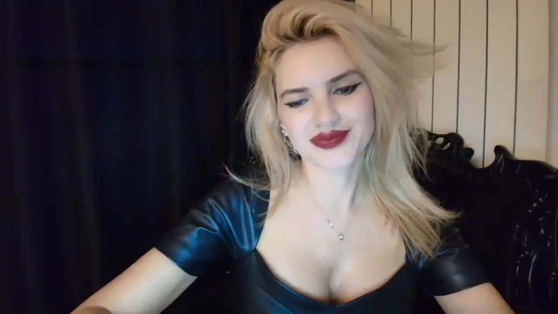 Gallery image thumbnail from Klarita_'s myfreecams stream on, 12/19/2024, 22:45 image 7 of 20