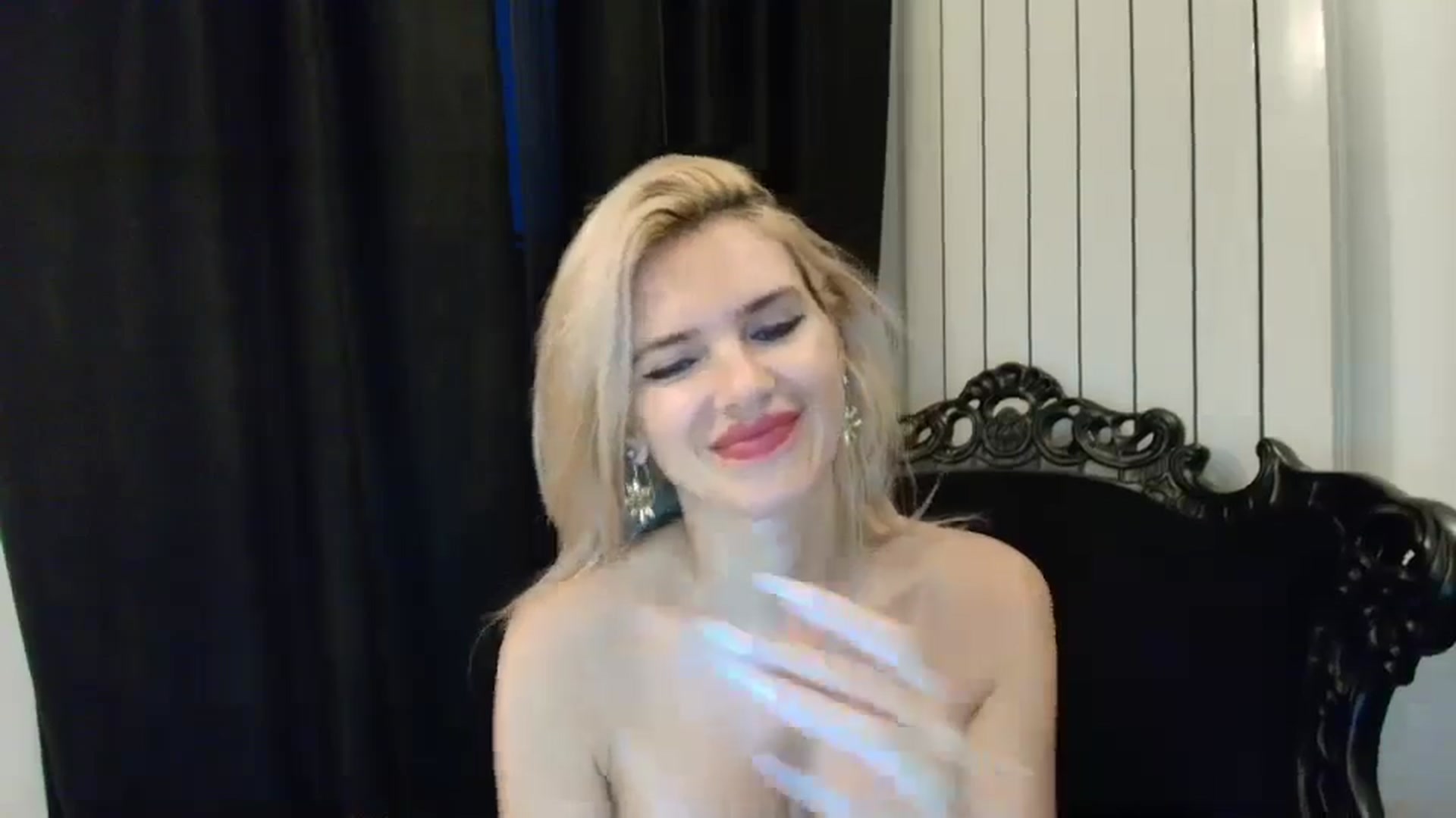 Gallery image thumbnail from Klarita_'s myfreecams stream on, 12/21/2024, 15:24 image 20 of 20