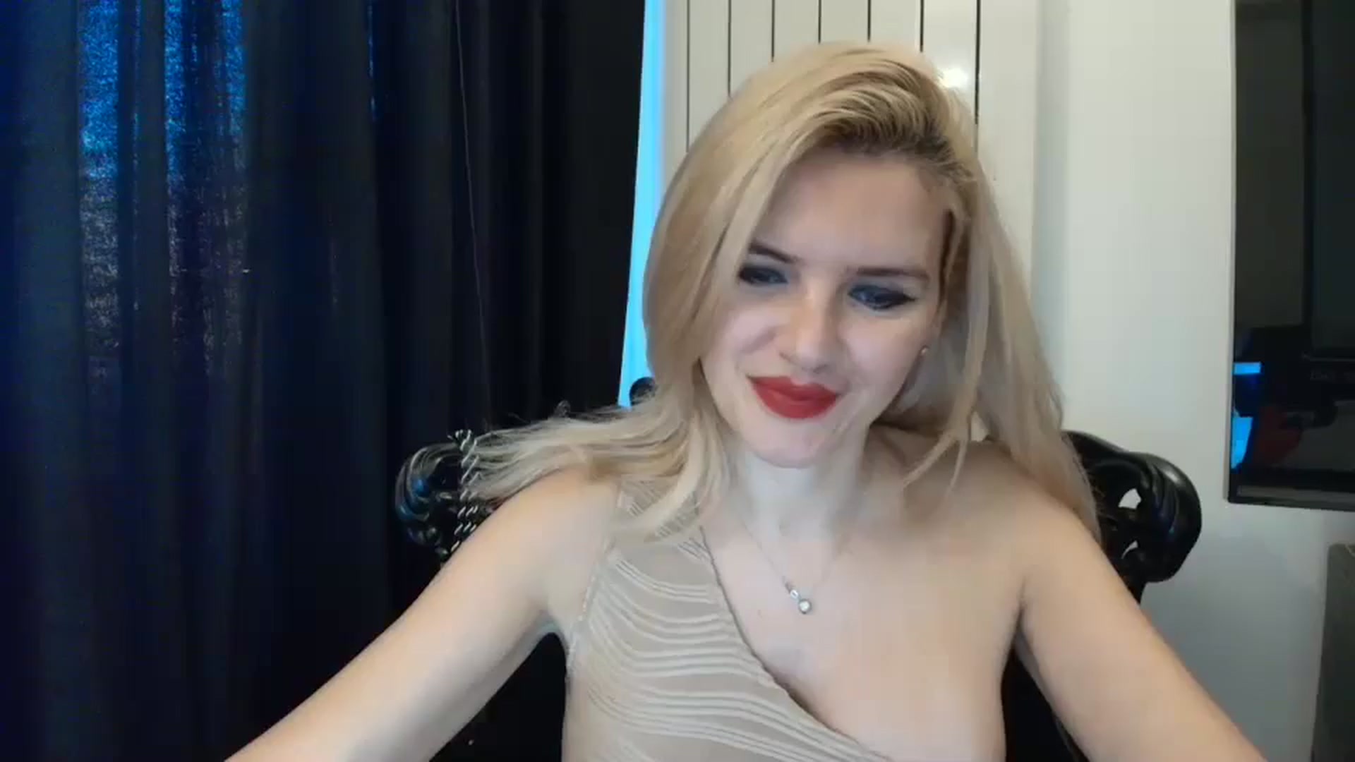 Gallery image thumbnail from Klarita_'s myfreecams stream on, 12/22/2024, 15:27 image 1 of 20