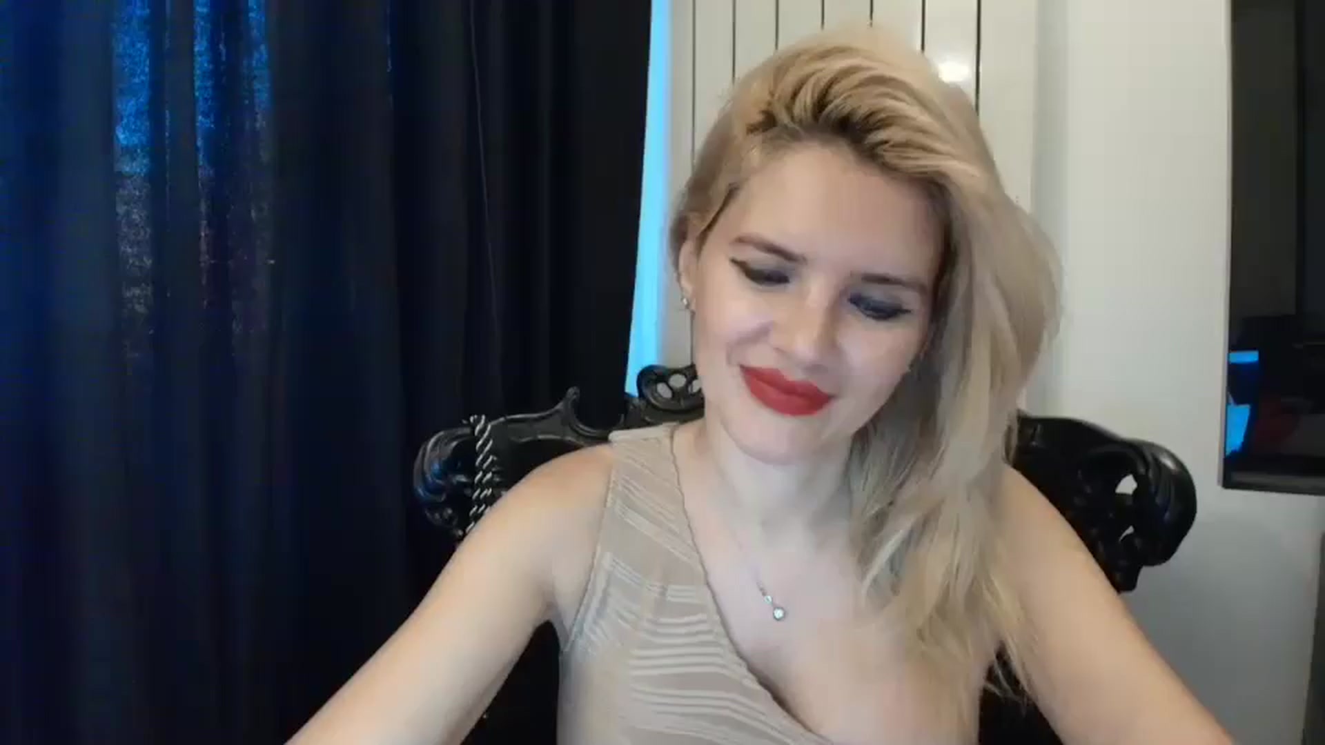 Gallery image thumbnail from Klarita_'s myfreecams stream on, 12/22/2024, 15:27 image 2 of 20