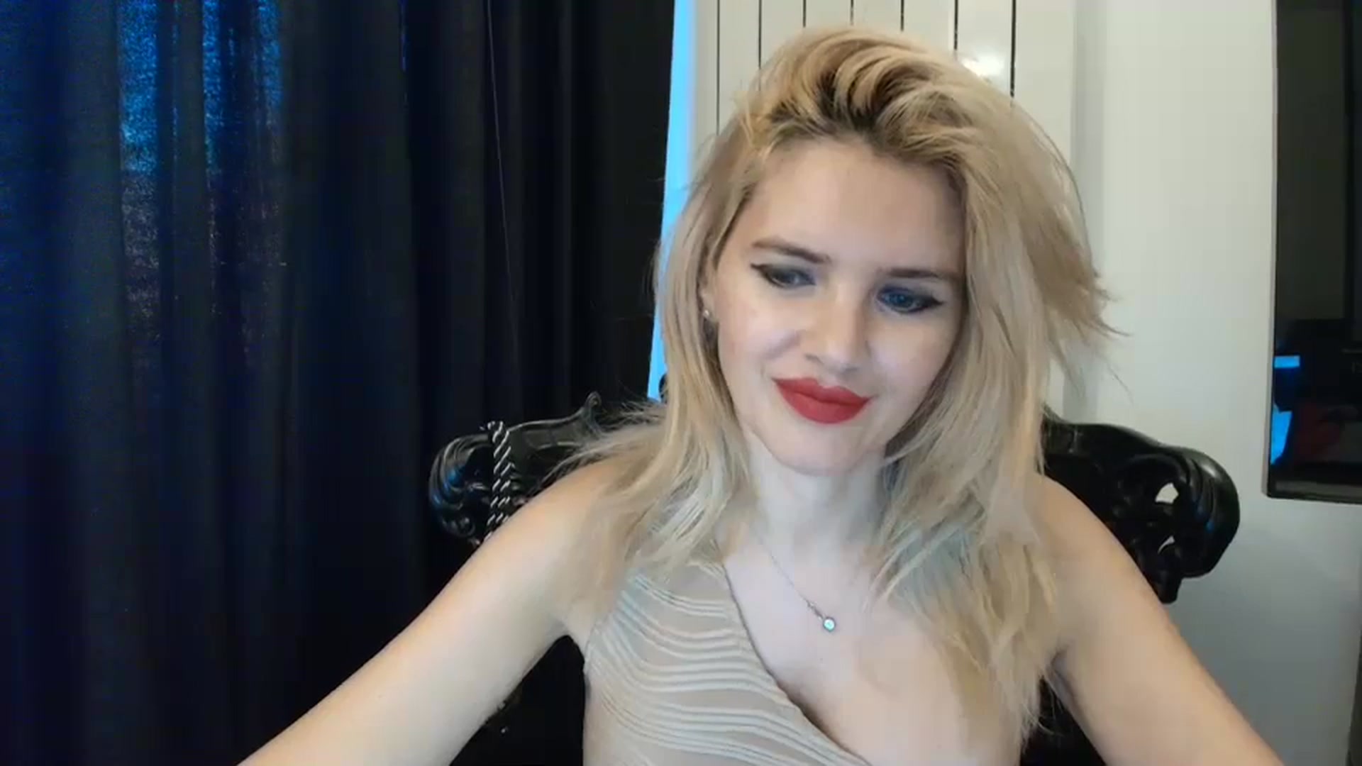 Gallery image thumbnail from Klarita_'s myfreecams stream on, 12/22/2024, 15:27 image 4 of 20