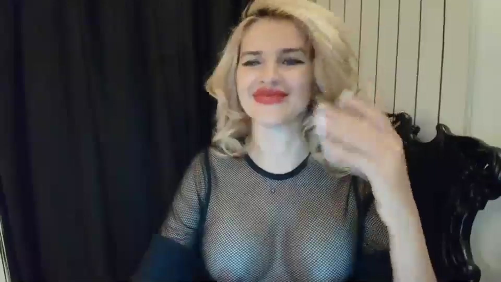 Gallery image thumbnail from Klarita_'s myfreecams stream on, 12/23/2024, 22:40 image 4 of 20