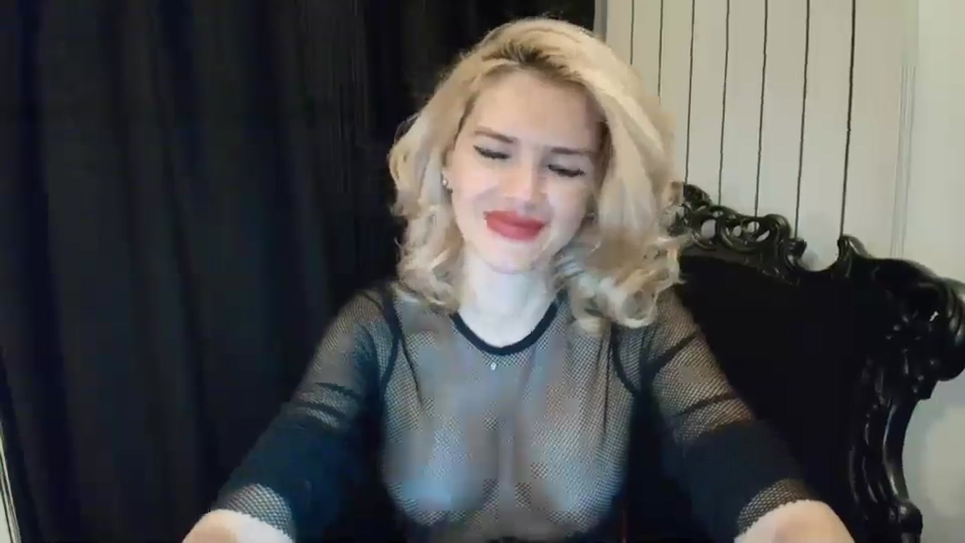Gallery image thumbnail from Klarita_'s myfreecams stream on, 12/23/2024, 22:40 image 3 of 20
