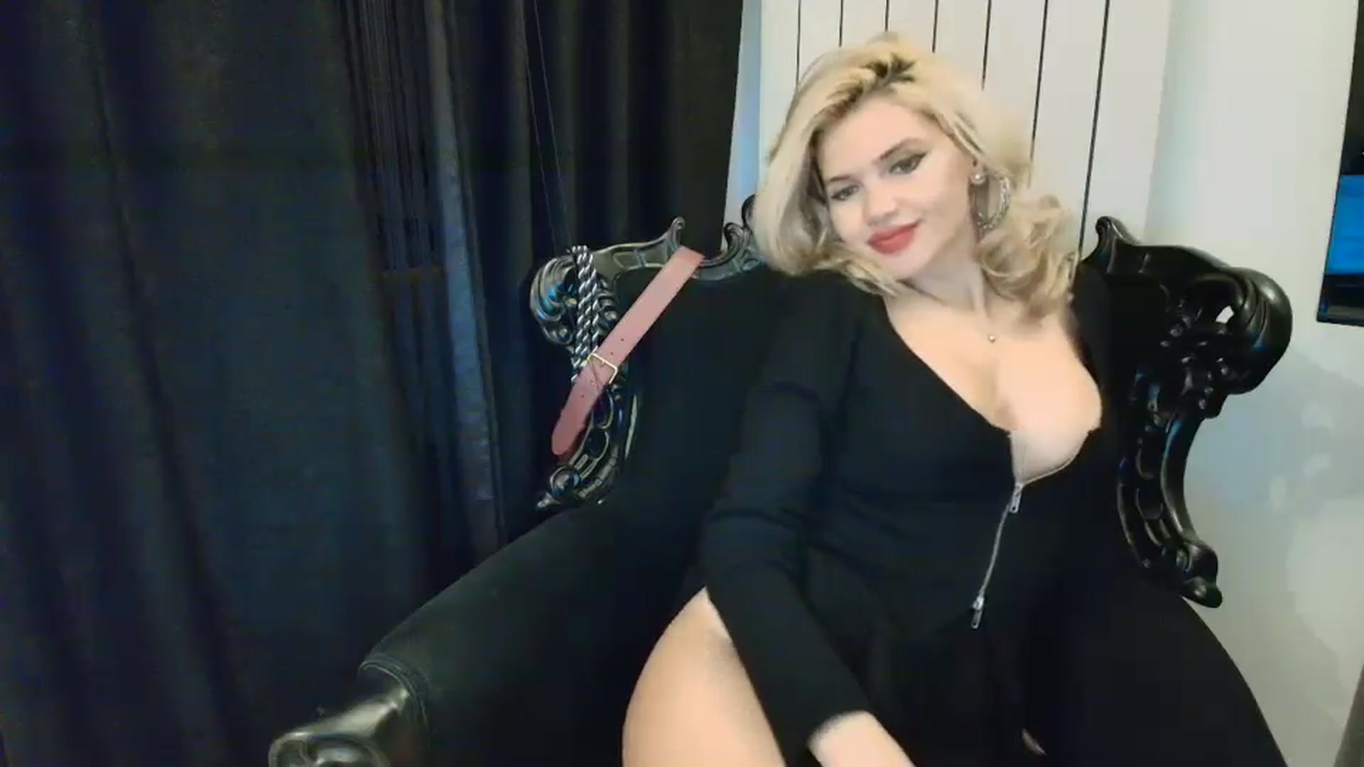 Gallery image thumbnail from Klarita_'s myfreecams stream on, 12/26/2024, 22:37 image 8 of 20