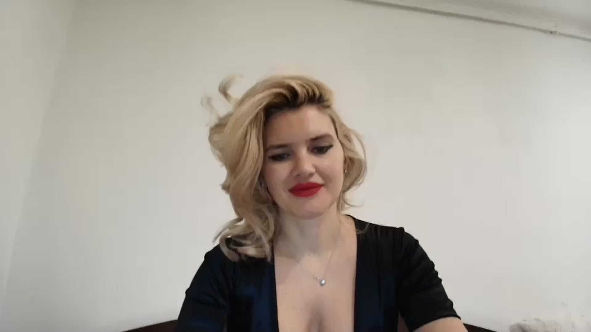 Gallery image thumbnail from Klarita_'s myfreecams stream on, 12/29/2024, 15:27 image 12 of 20