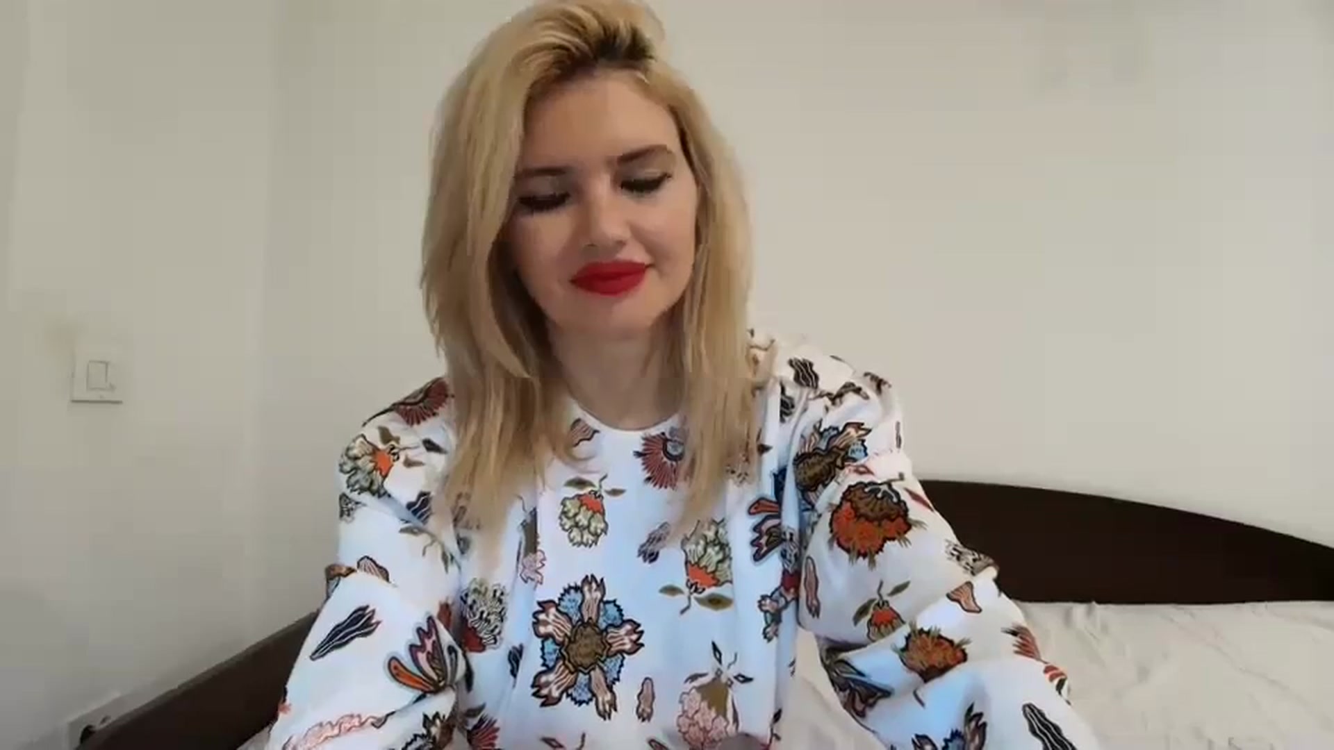 Gallery image thumbnail from Klarita_'s myfreecams stream on, 12/31/2024, 14:53 image 14 of 20