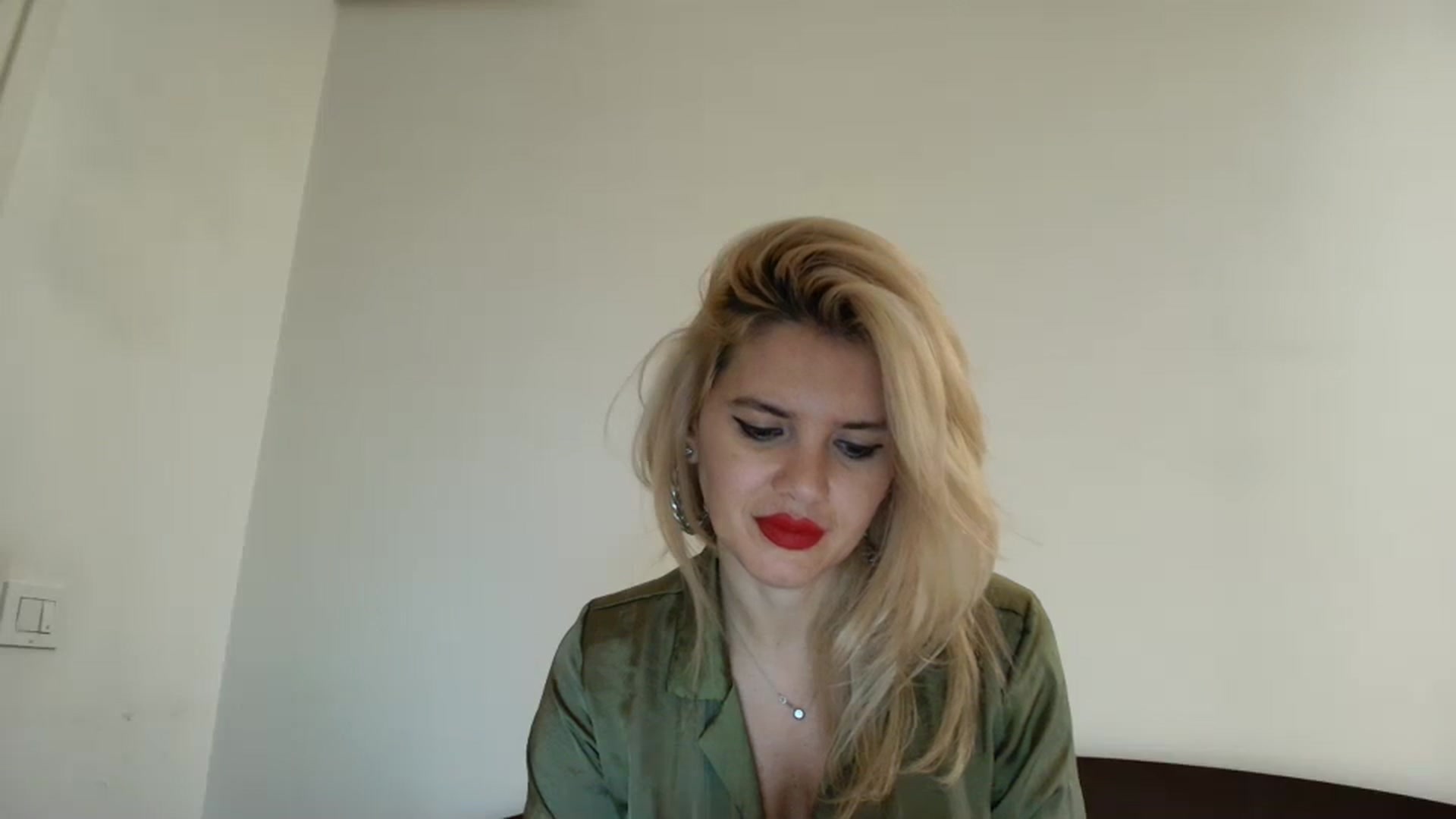 Gallery image thumbnail from Klarita_'s myfreecams stream on, 01/01/2025, 21:52 image 20 of 20