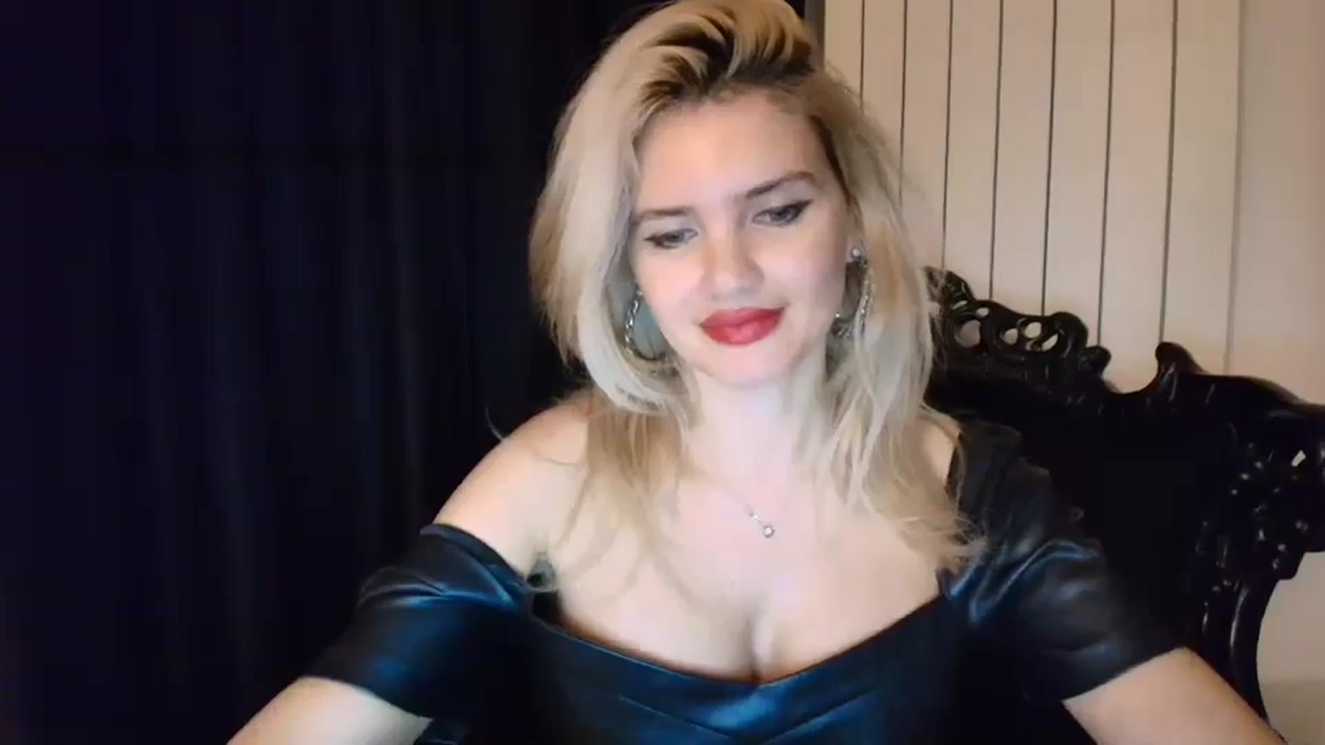 Gallery image thumbnail from Klarita_'s myfreecams stream on, 01/06/2025, 22:12 image 12 of 20