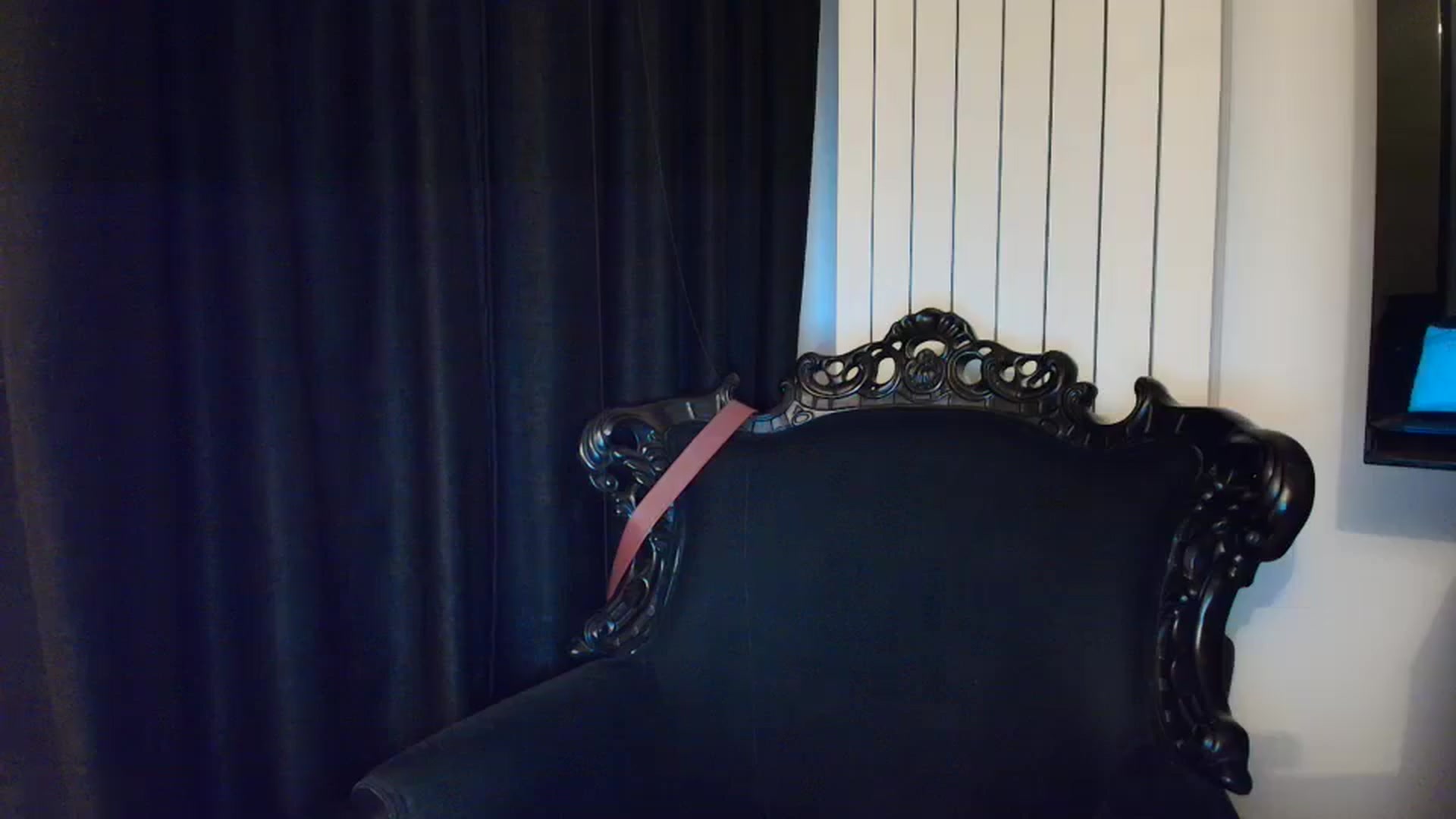 Gallery image thumbnail from Klarita_'s myfreecams stream on, 01/06/2025, 22:12 image 7 of 20