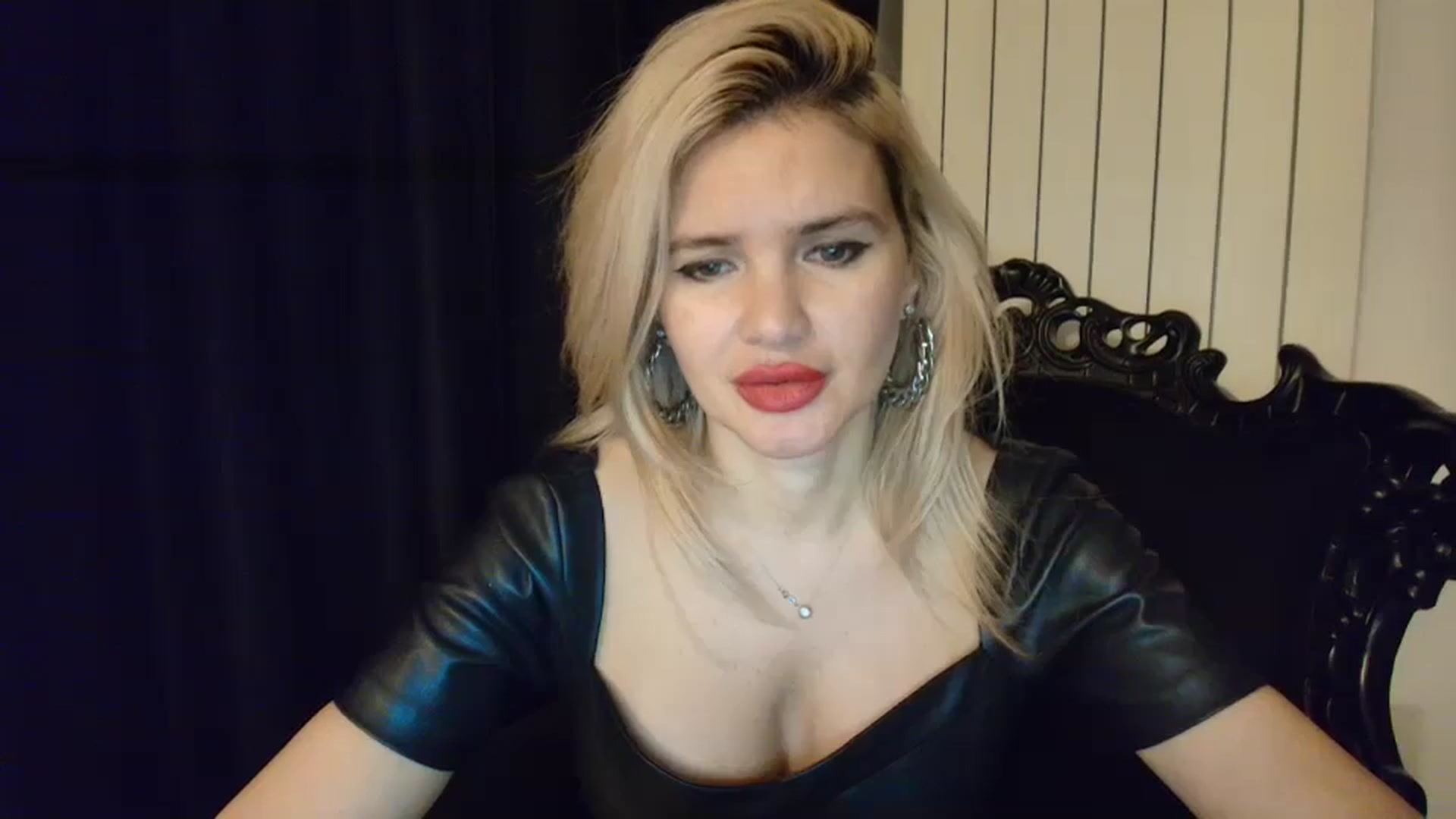 Gallery image thumbnail from Klarita_'s myfreecams stream on, 01/06/2025, 22:39 image 13 of 20