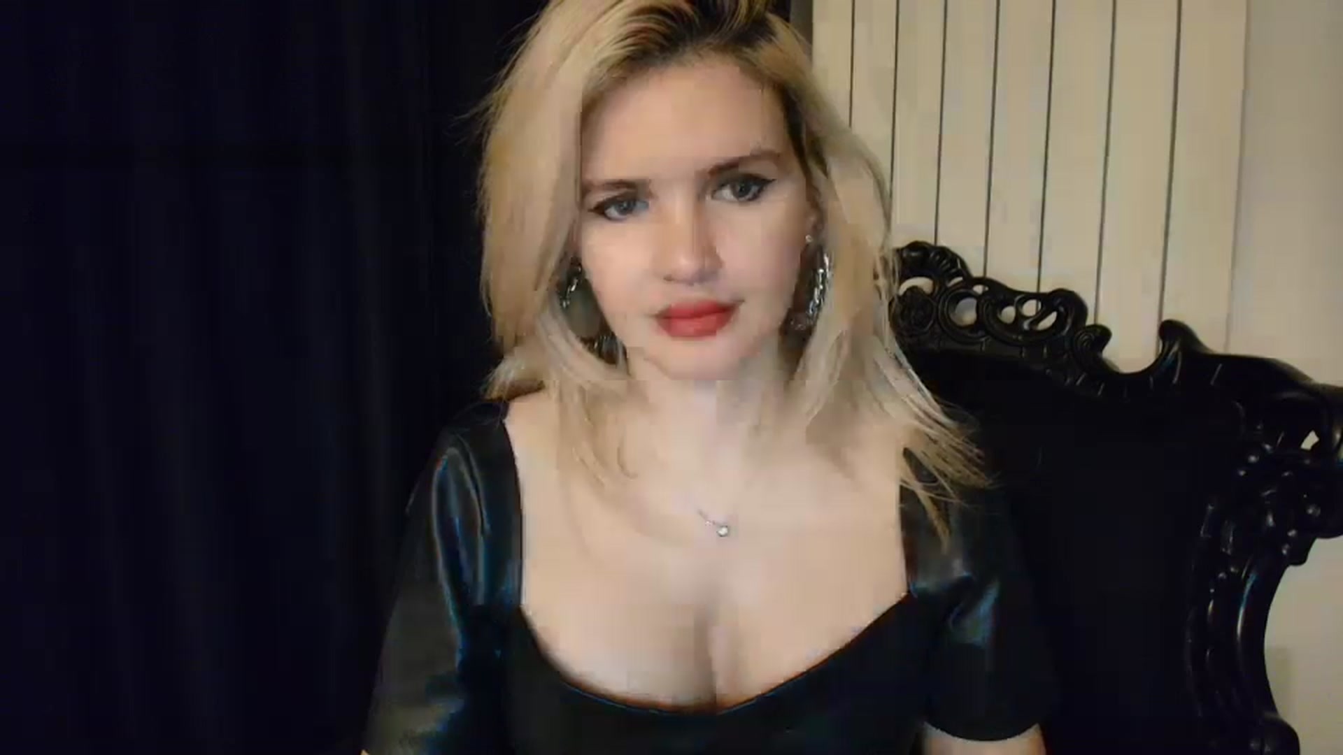 Gallery image thumbnail from Klarita_'s myfreecams stream on, 01/06/2025, 22:39 image 10 of 20