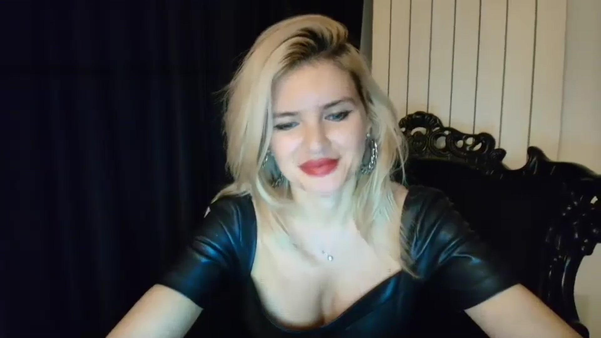 Gallery image thumbnail from Klarita_'s myfreecams stream on, 01/06/2025, 22:39 image 15 of 20