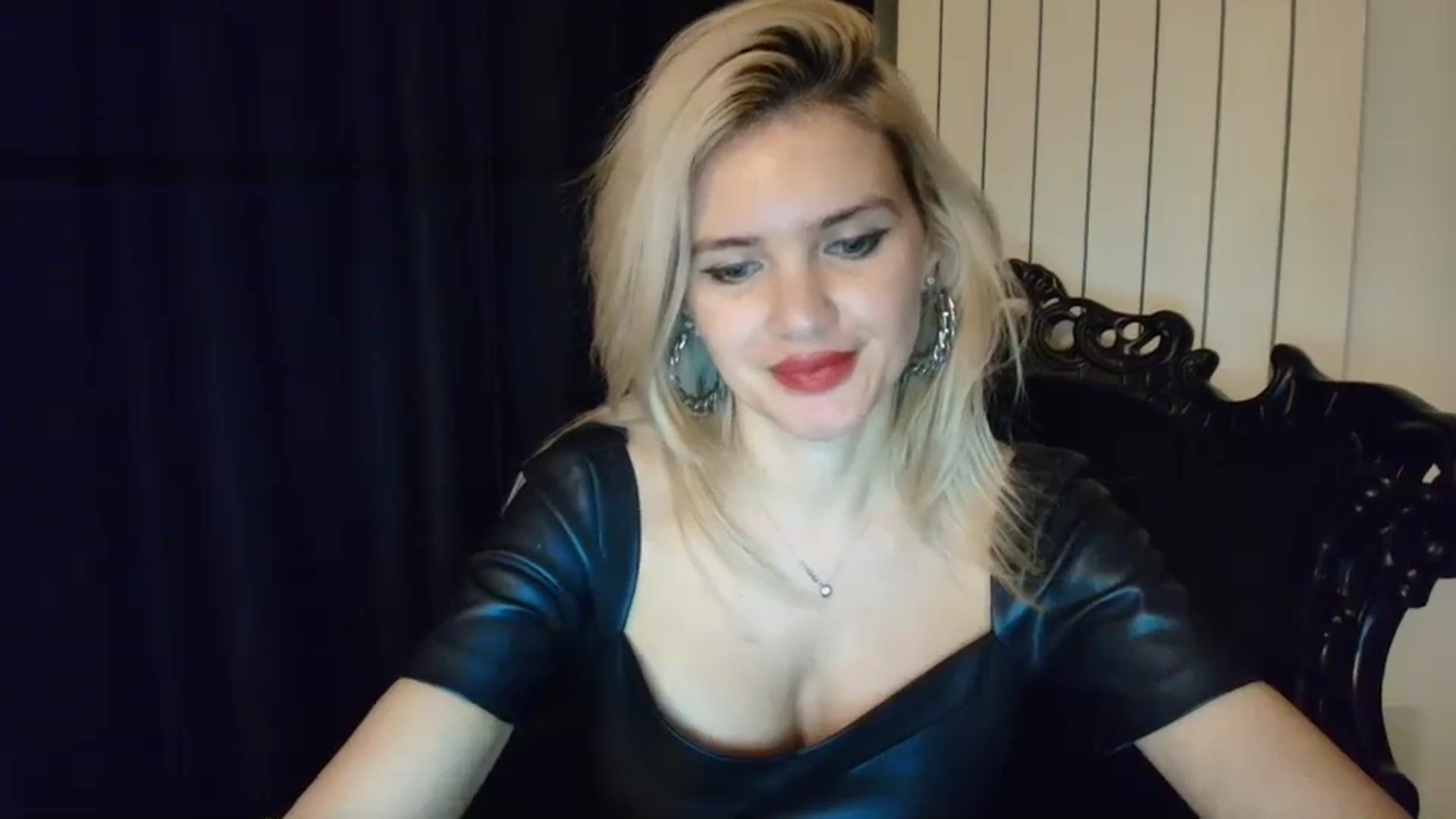 Gallery image thumbnail from Klarita_'s myfreecams stream on, 01/06/2025, 22:39 image 12 of 20
