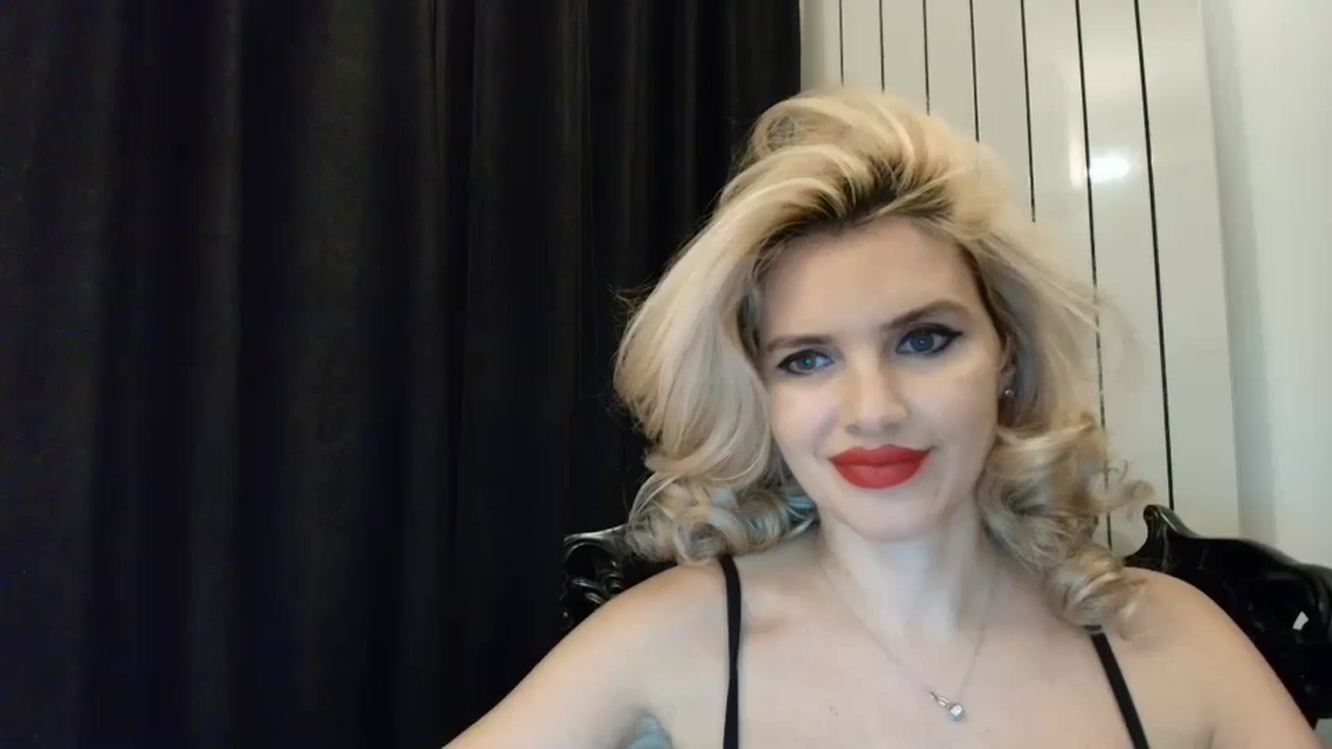 Gallery image thumbnail from Klarita_'s myfreecams stream on, 01/08/2025, 22:11 image 1 of 20