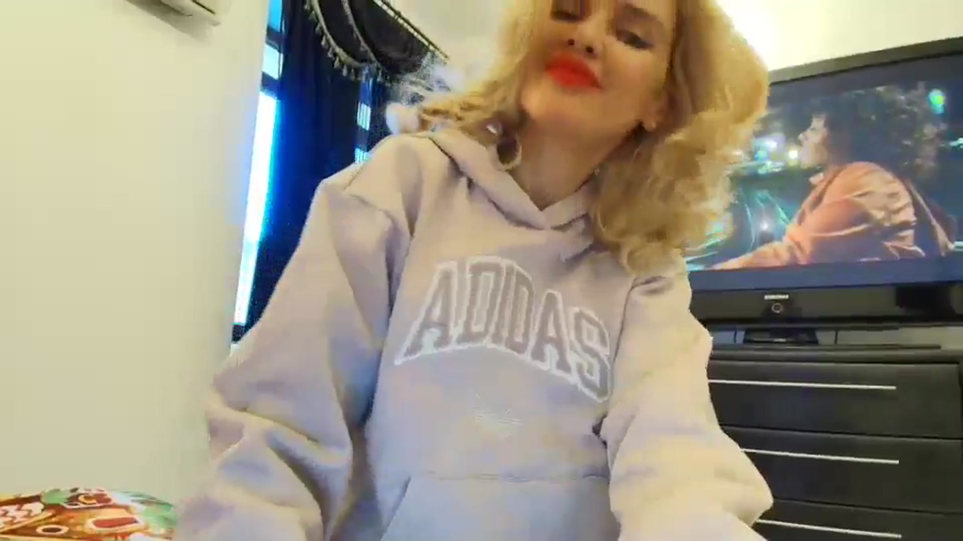 Gallery image thumbnail from Klarita_'s myfreecams stream on, 01/11/2025, 11:35 image 6 of 20