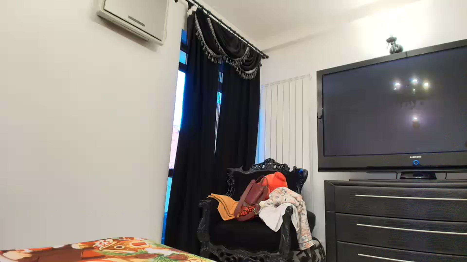 Gallery image thumbnail from Klarita_'s myfreecams stream on, 01/11/2025, 15:22 image 10 of 20