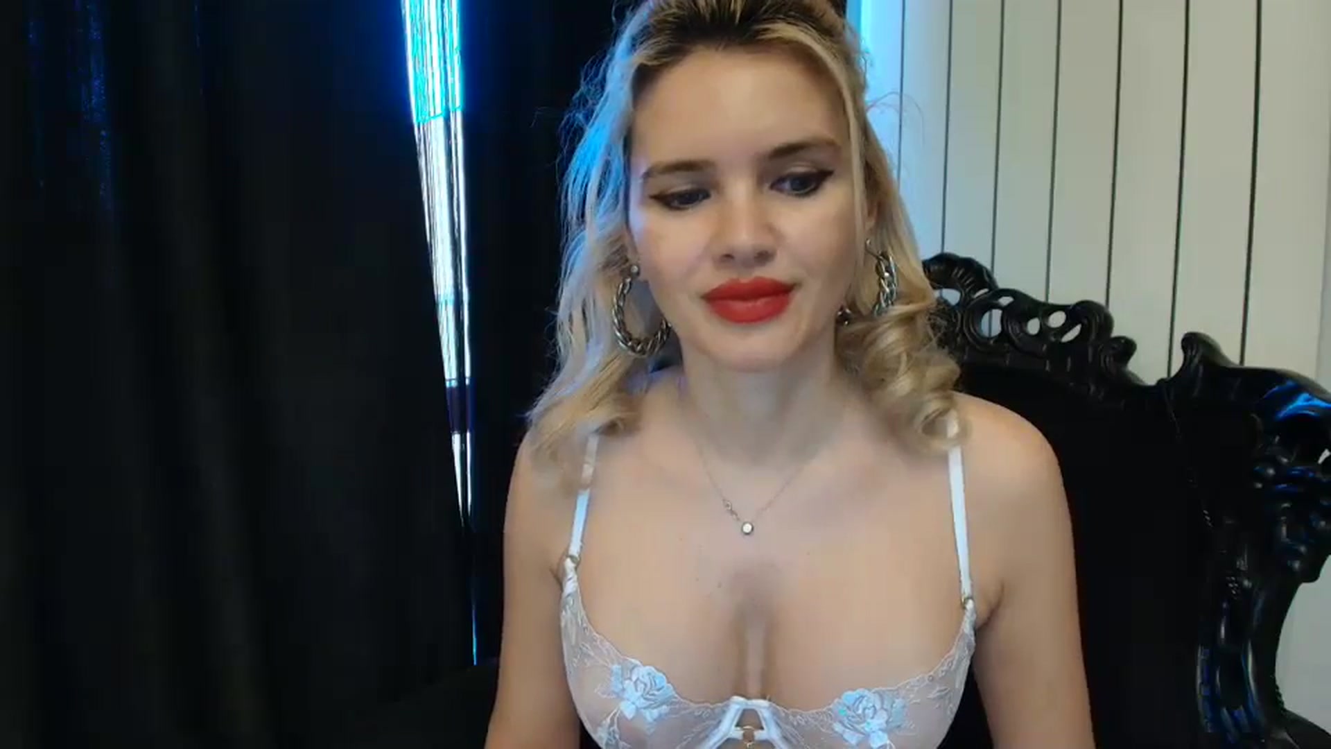 Gallery image thumbnail from Klarita_'s myfreecams stream on, 01/12/2025, 14:26 image 14 of 20