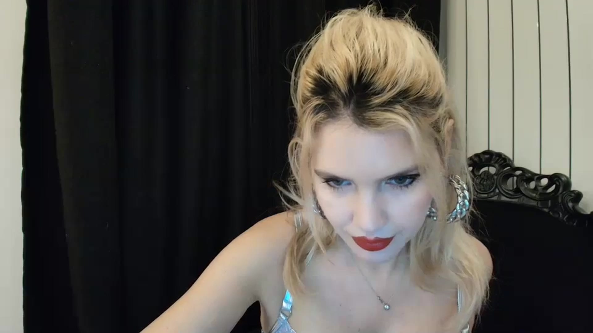 Gallery image thumbnail from Klarita_'s myfreecams stream on, 01/15/2025, 22:37 image 9 of 20