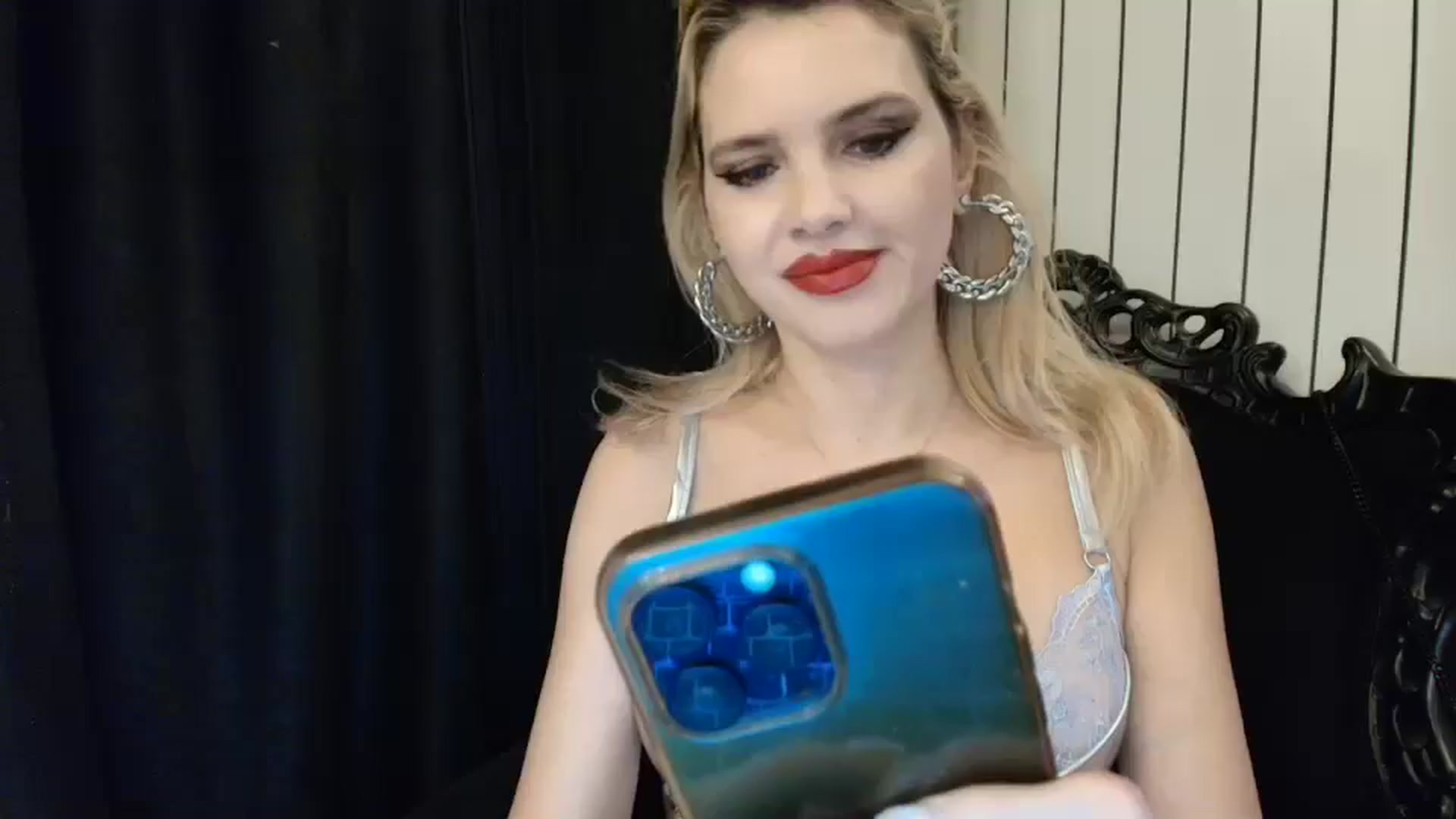 Gallery image thumbnail from Klarita_'s myfreecams stream on, 01/15/2025, 22:37 image 1 of 20