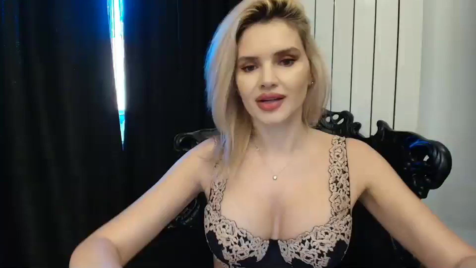 Gallery image thumbnail from Klarita_'s myfreecams stream on, 01/17/2025, 14:46 image 12 of 20