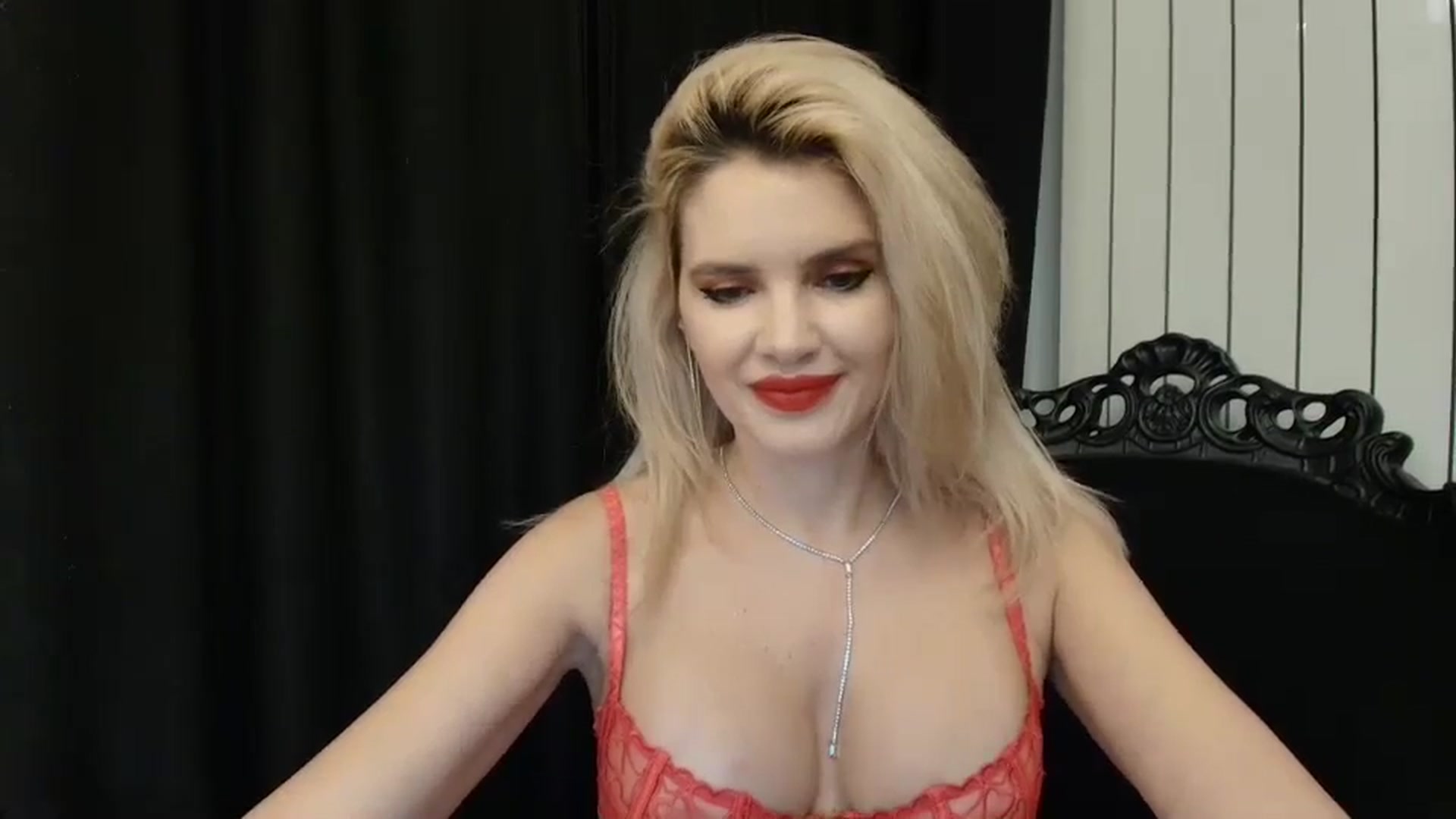 Gallery image thumbnail from Klarita_'s myfreecams stream on, 01/17/2025, 23:11 image 9 of 20
