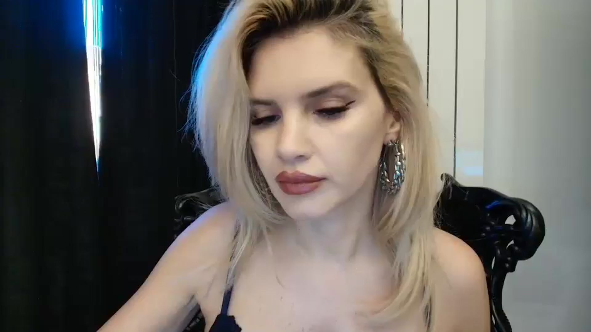 Gallery image thumbnail from Klarita_'s myfreecams stream on, 01/18/2025, 15:44 image 4 of 20