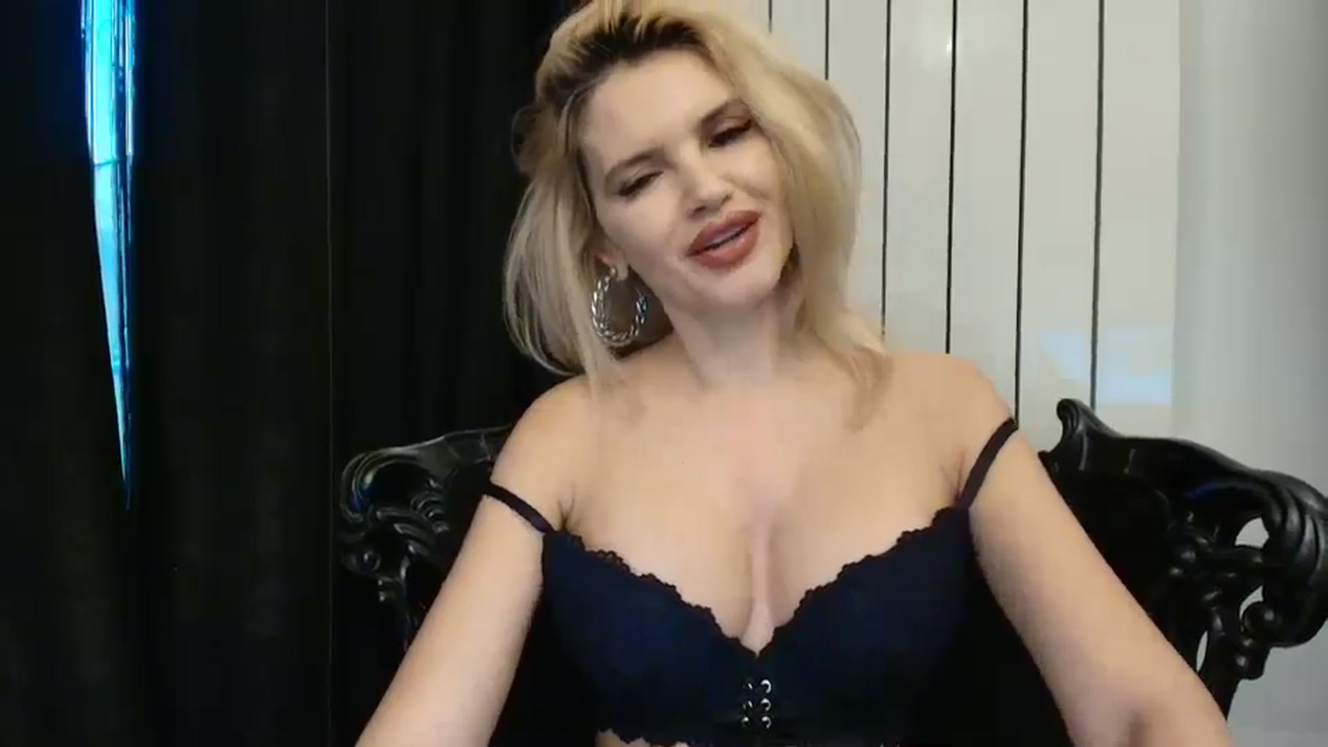 Gallery image thumbnail from Klarita_'s myfreecams stream on, 01/18/2025, 15:44 image 12 of 20