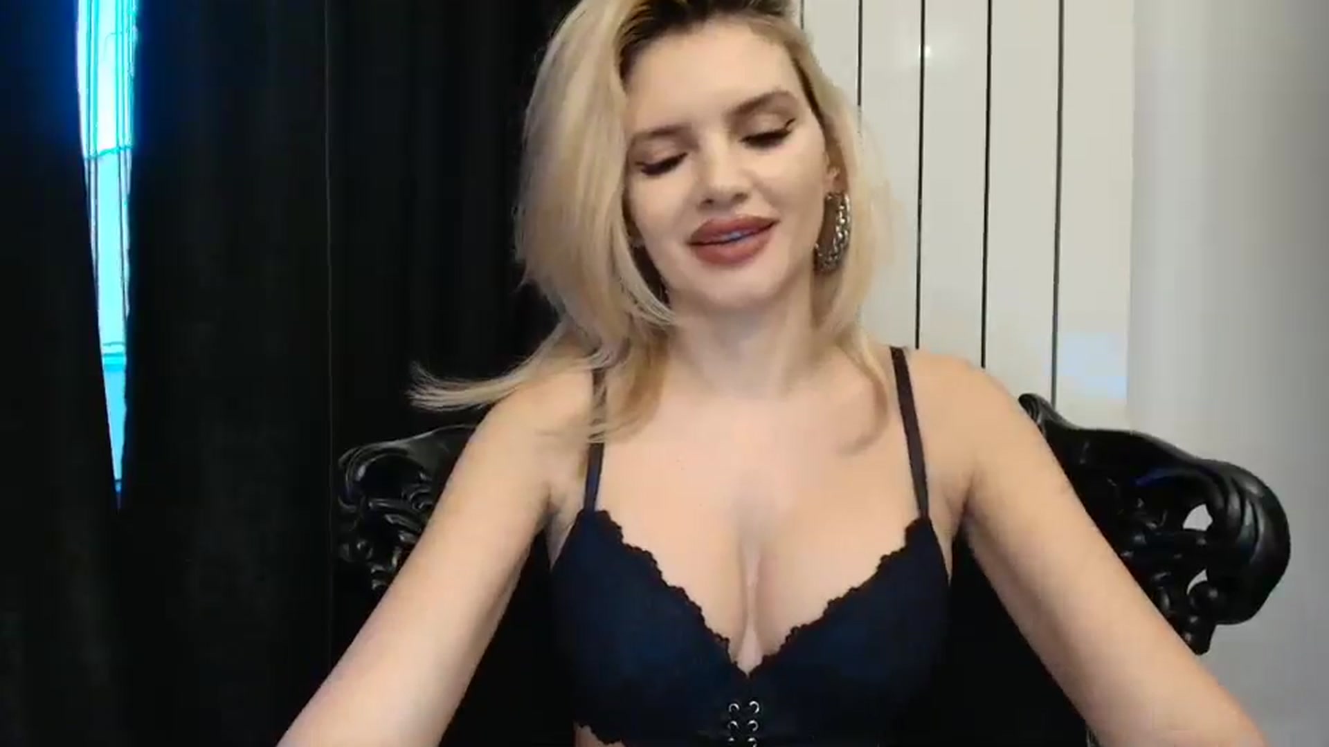 Gallery image thumbnail from Klarita_'s myfreecams stream on, 01/18/2025, 15:44 image 11 of 20