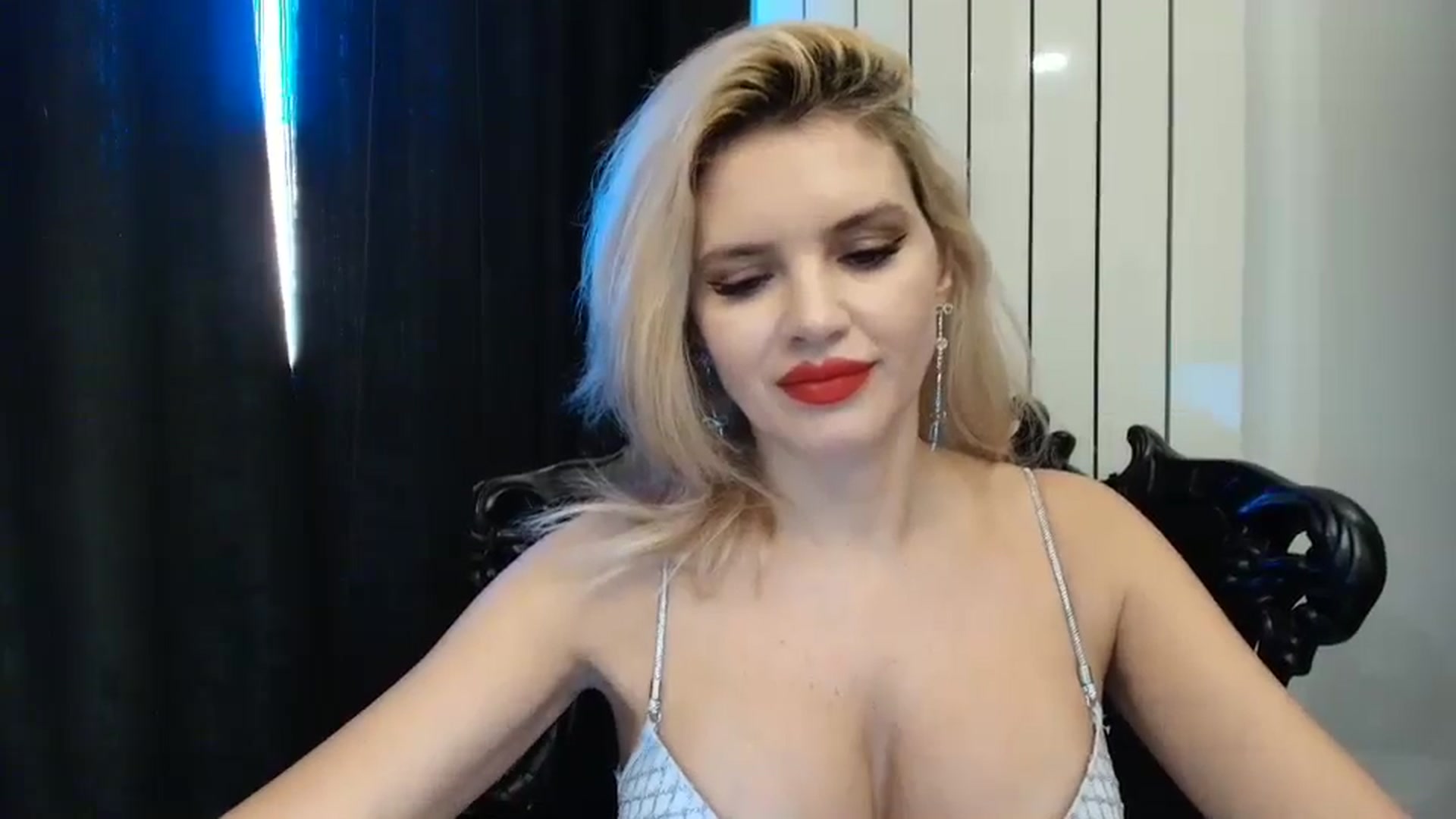 Gallery image thumbnail from Klarita_'s myfreecams stream on, 01/19/2025, 16:01 image 5 of 20