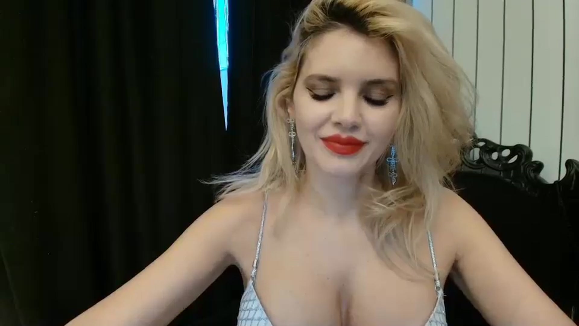 Gallery image thumbnail from Klarita_'s myfreecams stream on, 01/19/2025, 16:01 image 12 of 20