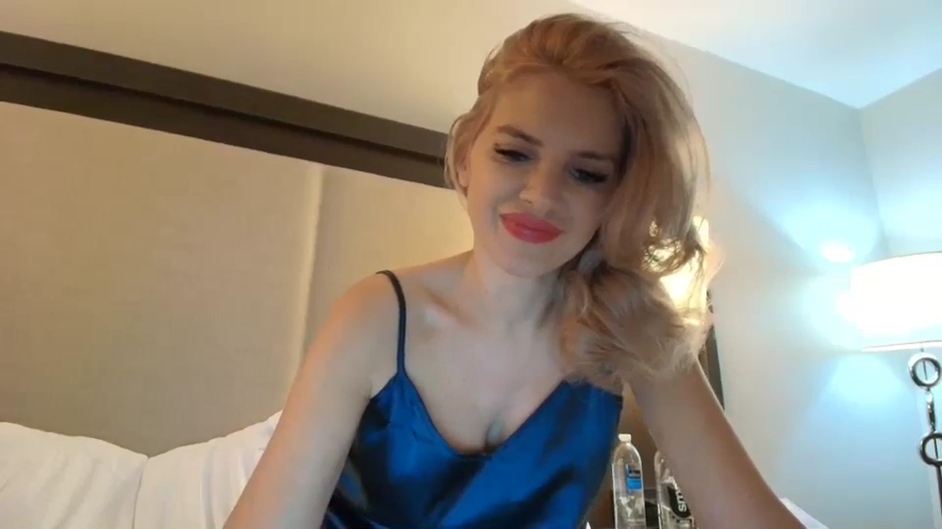 Gallery image thumbnail from Klarita_'s myfreecams stream on, 01/23/2025, 22:21 image 3 of 20