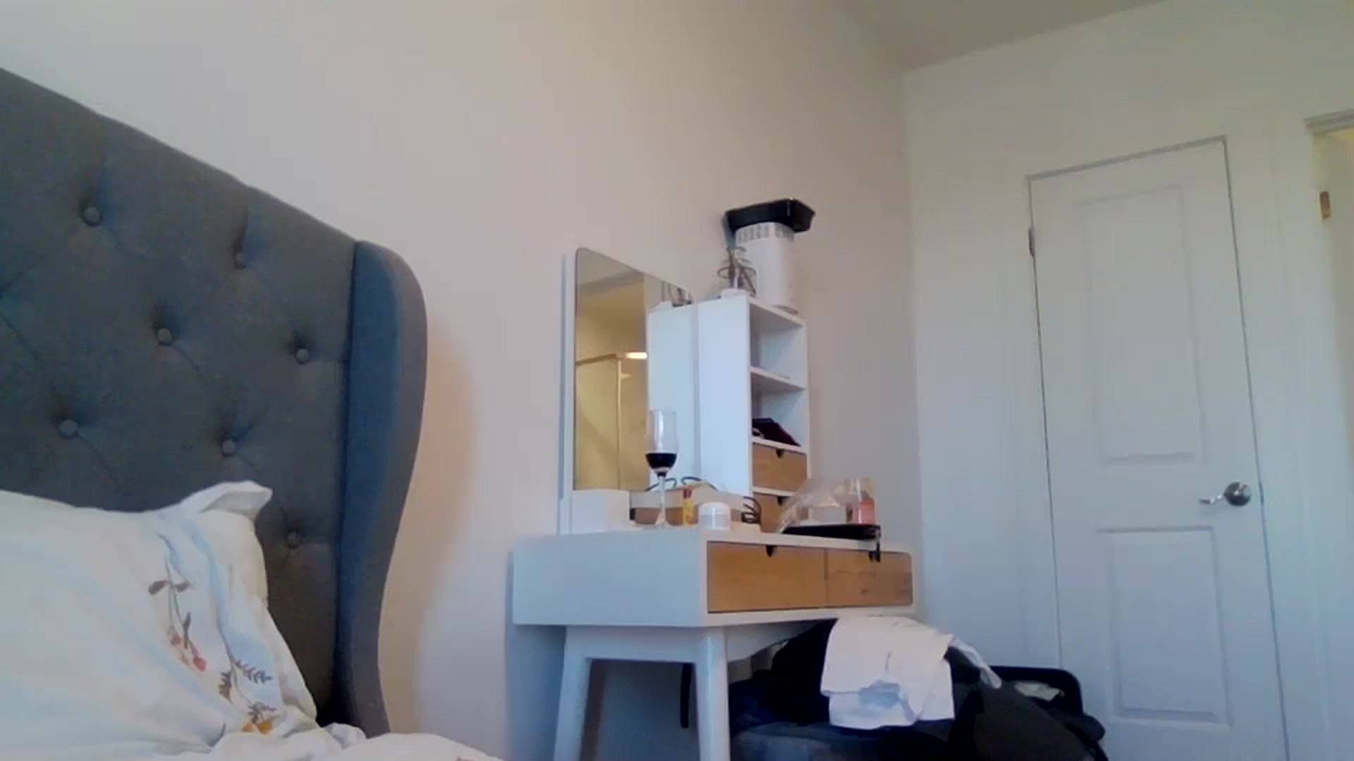 Gallery image thumbnail from Klarita_'s myfreecams stream on, 02/21/2025, 21:06 image 12 of 20