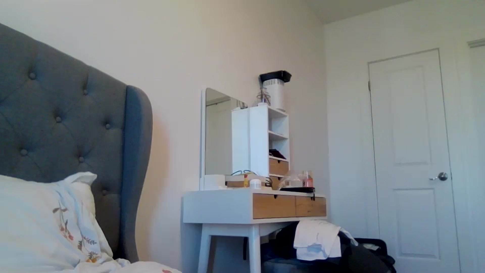 Gallery image thumbnail from Klarita_'s myfreecams stream on, 02/21/2025, 21:06 image 7 of 20