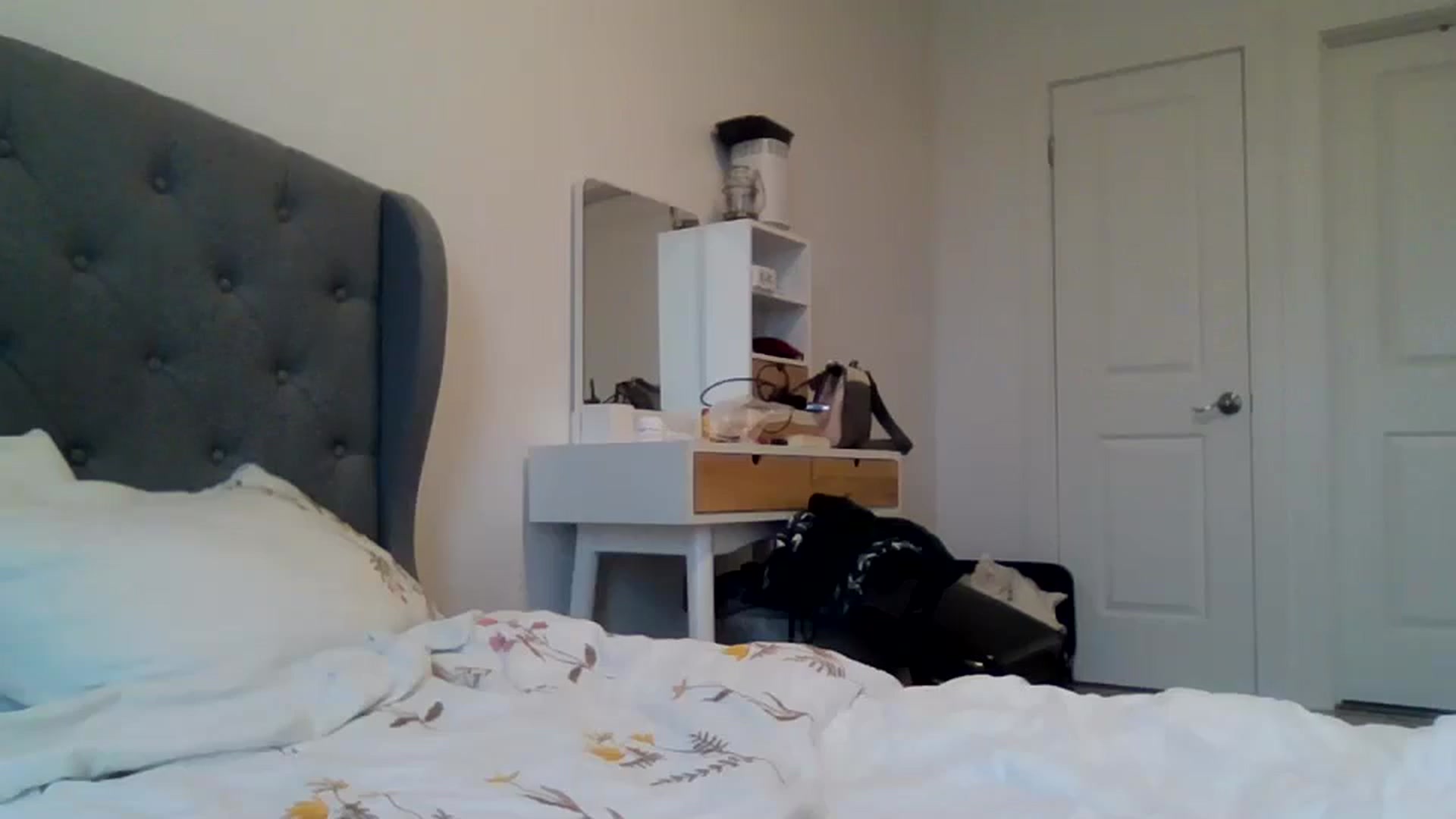 Gallery image thumbnail from Klarita_'s myfreecams stream on, 02/23/2025, 21:50 image 17 of 20