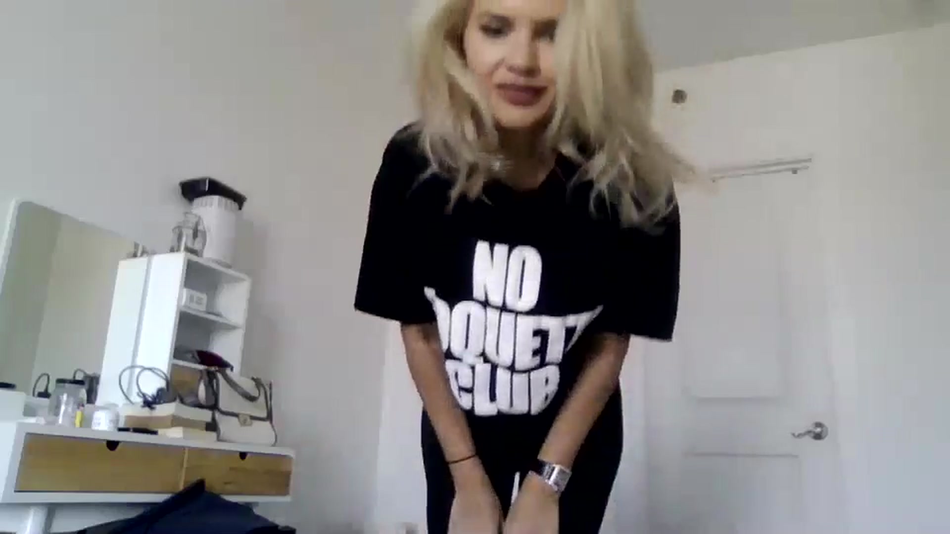 Gallery image thumbnail from Klarita_'s myfreecams stream on, 02/24/2025, 21:31 image 7 of 20