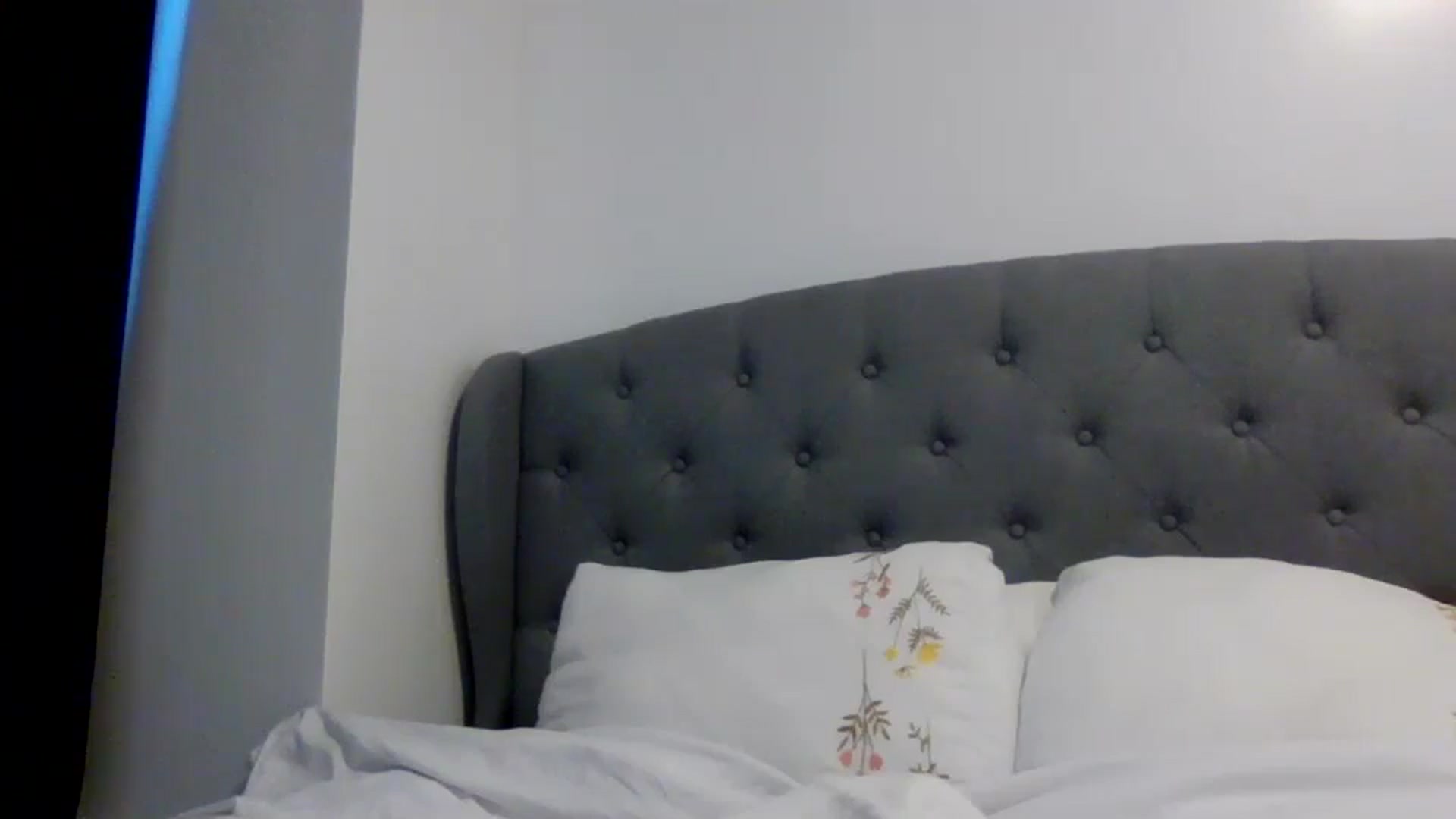 Gallery image thumbnail from Klarita_'s myfreecams stream on, 03/02/2025, 22:01 image 13 of 20