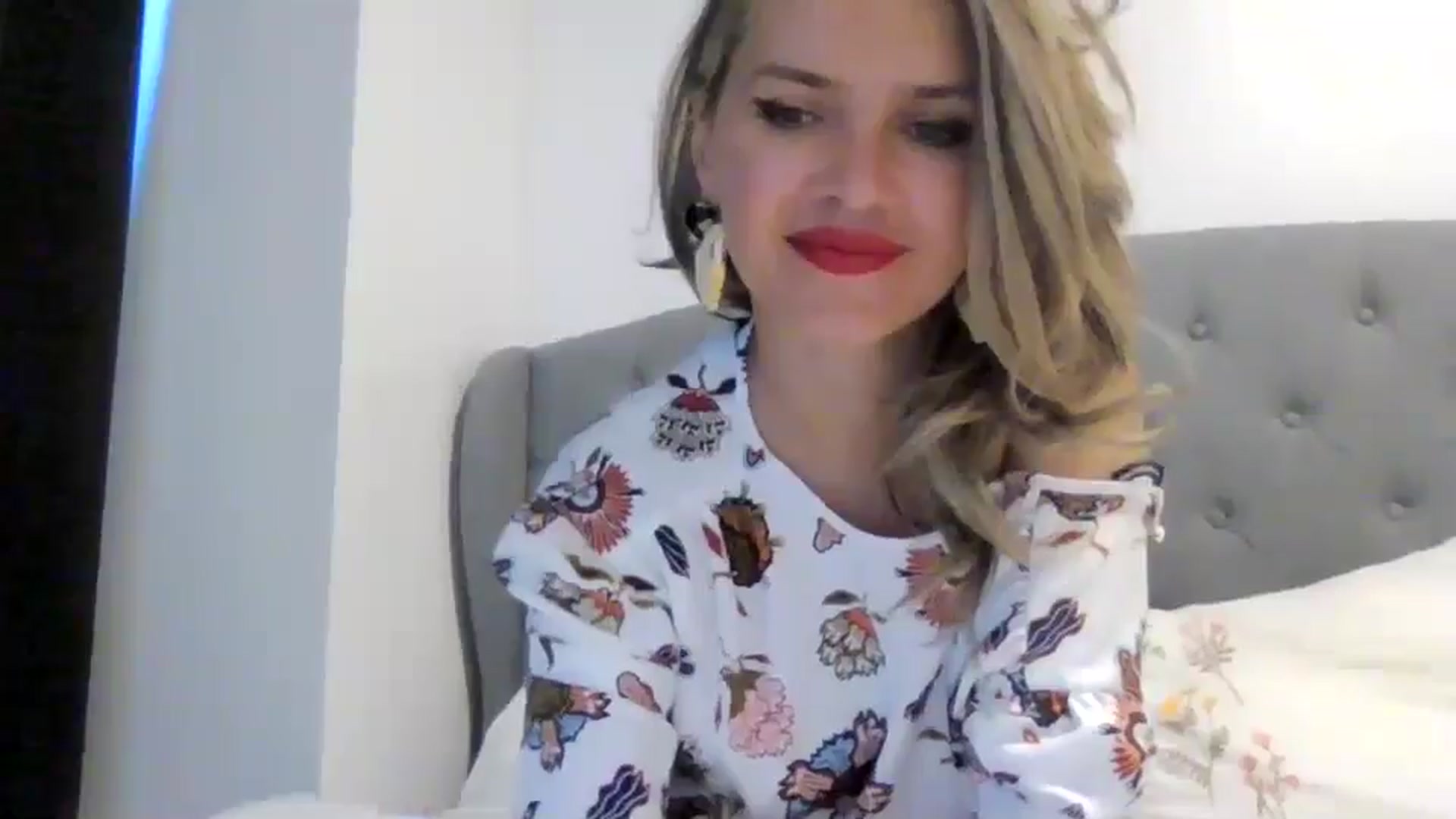 Gallery image thumbnail from Klarita_'s myfreecams stream on, 03/03/2025, 21:22 image 9 of 20