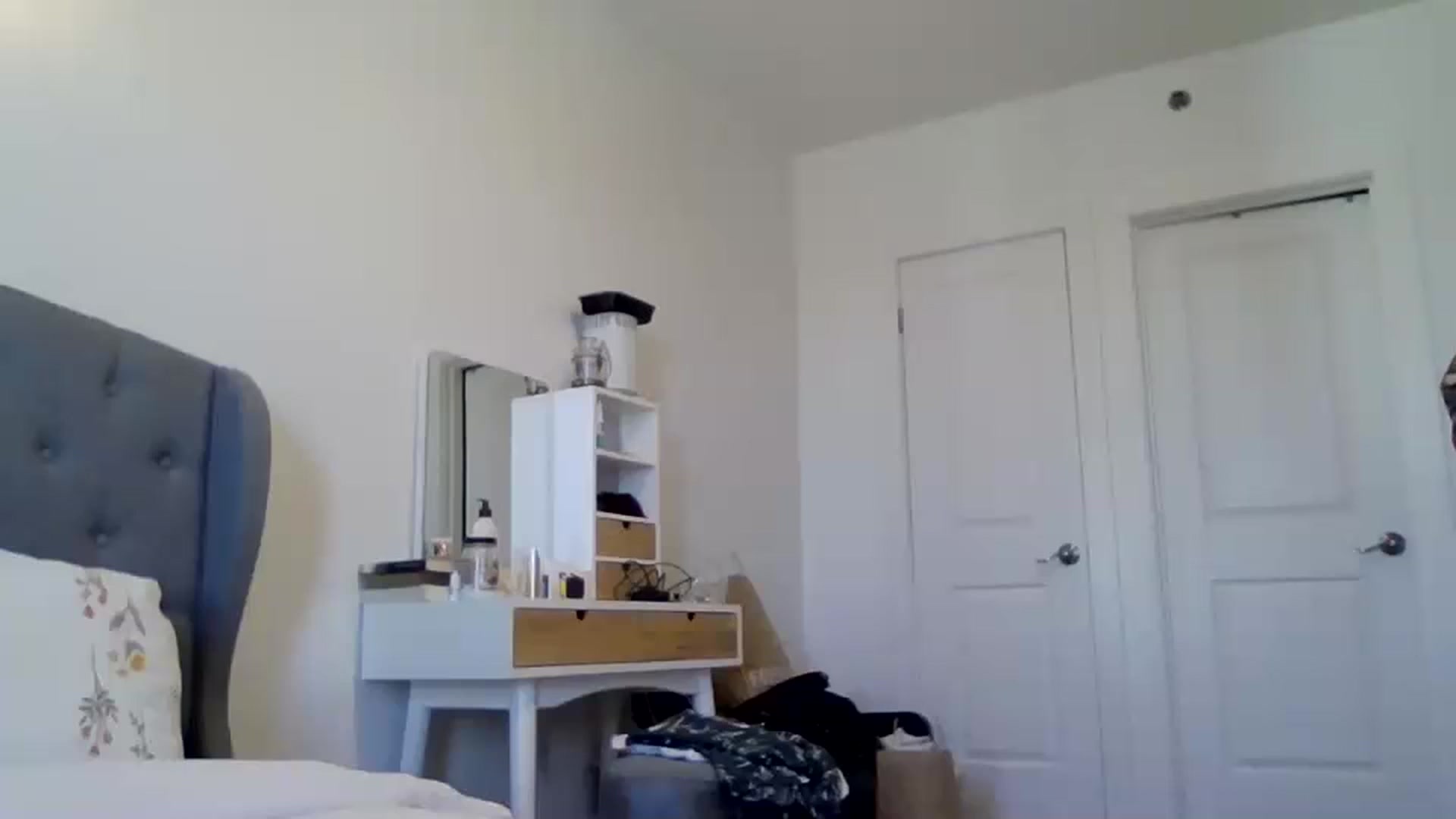 Gallery image thumbnail from Klarita_'s myfreecams stream on, 03/19/2025, 20:48 image 1 of 20