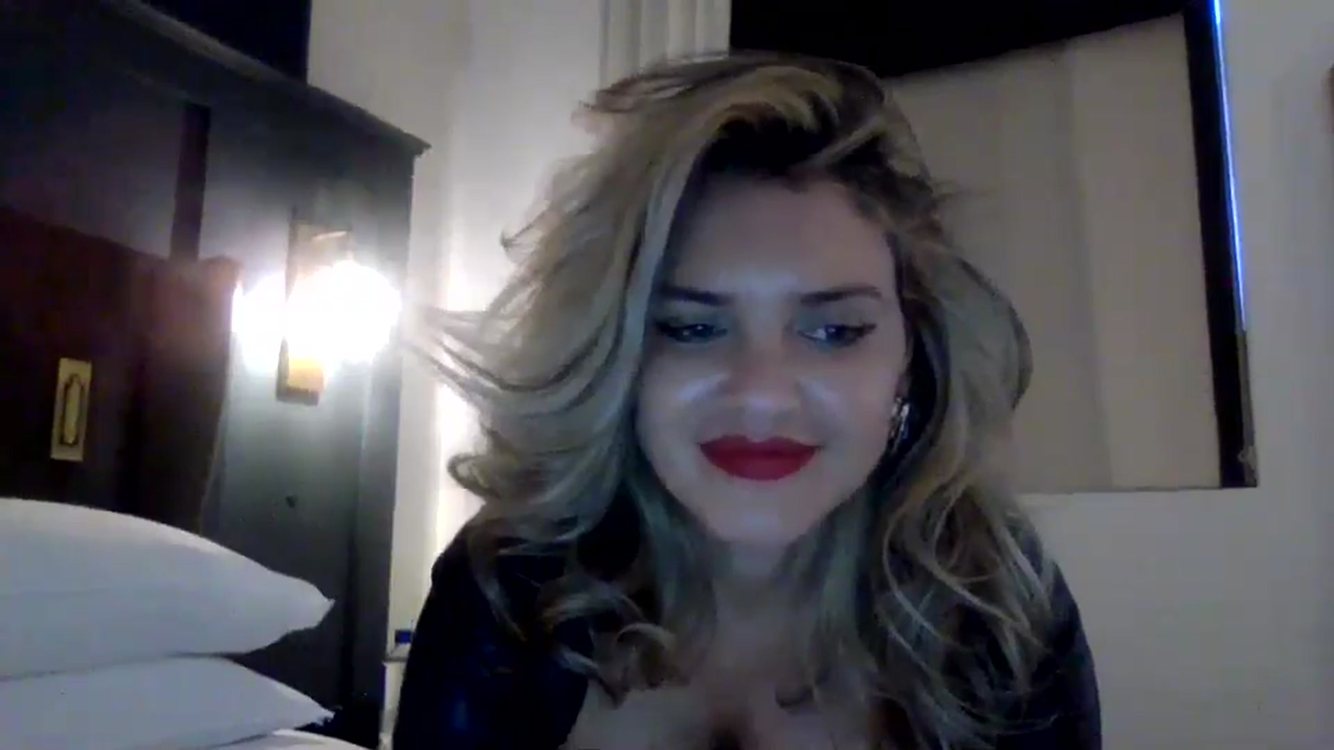 Gallery image thumbnail from Klarita_'s myfreecams stream on, 03/21/2025, 20:55 image 7 of 20