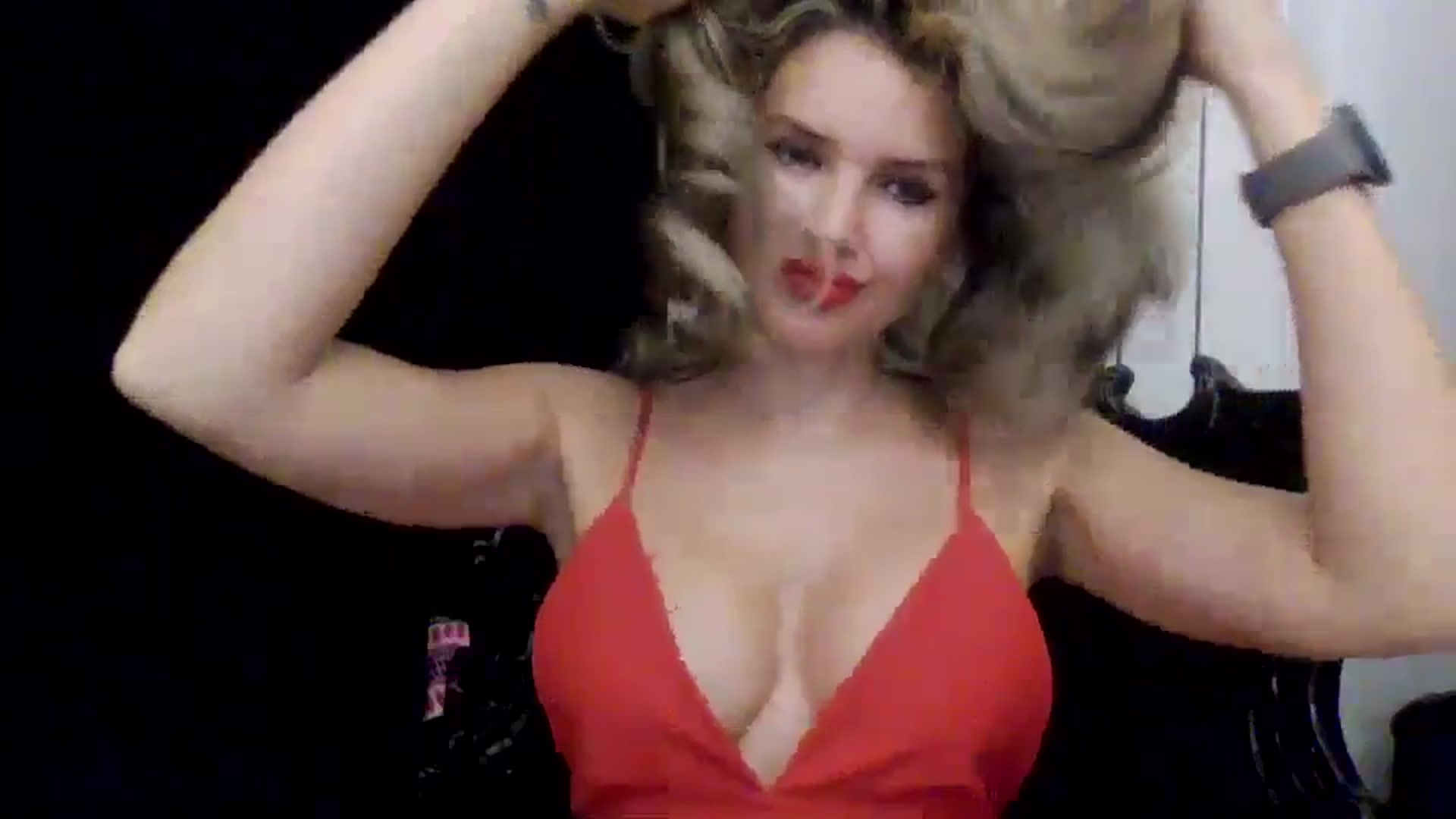 Gallery image thumbnail from Klarita_'s myfreecams stream on, 03/26/2025, 20:51 image 20 of 20
