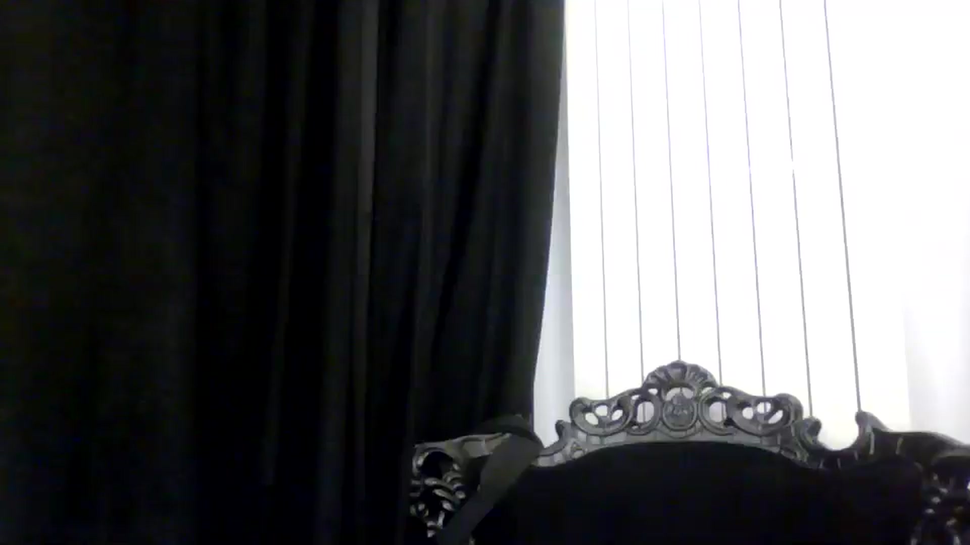 Gallery image thumbnail from Klarita_'s myfreecams stream on, 03/26/2025, 21:48 image 18 of 20
