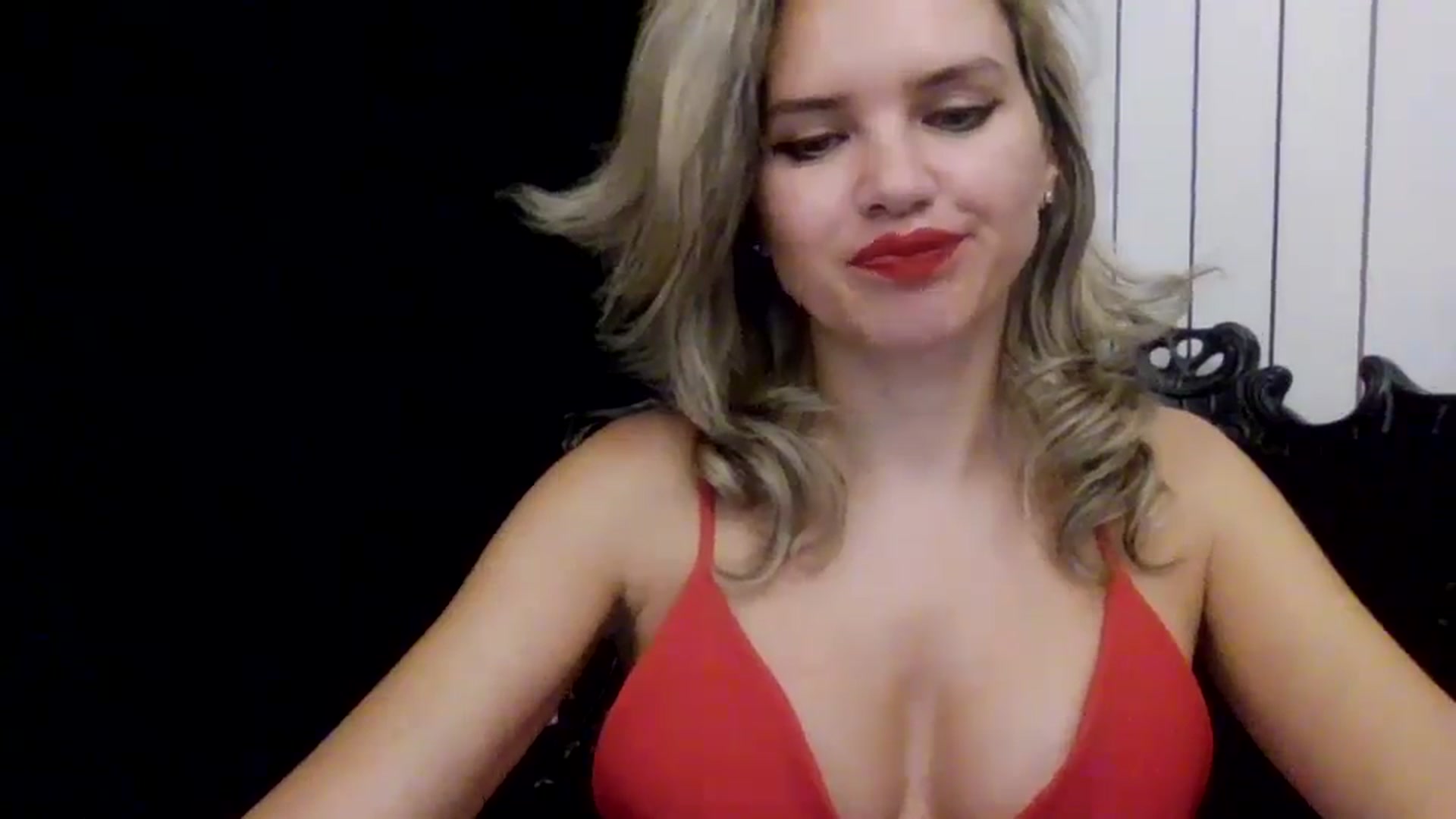 Gallery image thumbnail from Klarita_'s myfreecams stream on, 03/26/2025, 21:48 image 20 of 20