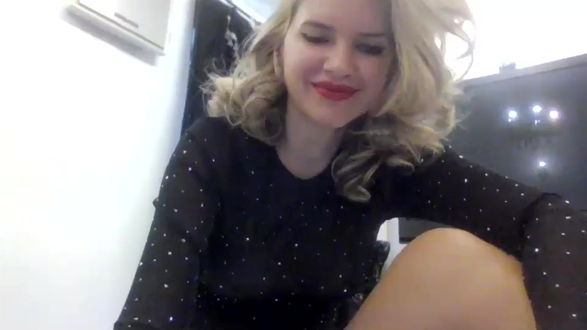 Gallery image thumbnail from Klarita_'s myfreecams stream on, 03/30/2025, 13:50 image 8 of 20
